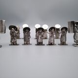 Knife holders and 2 toothpick doors.