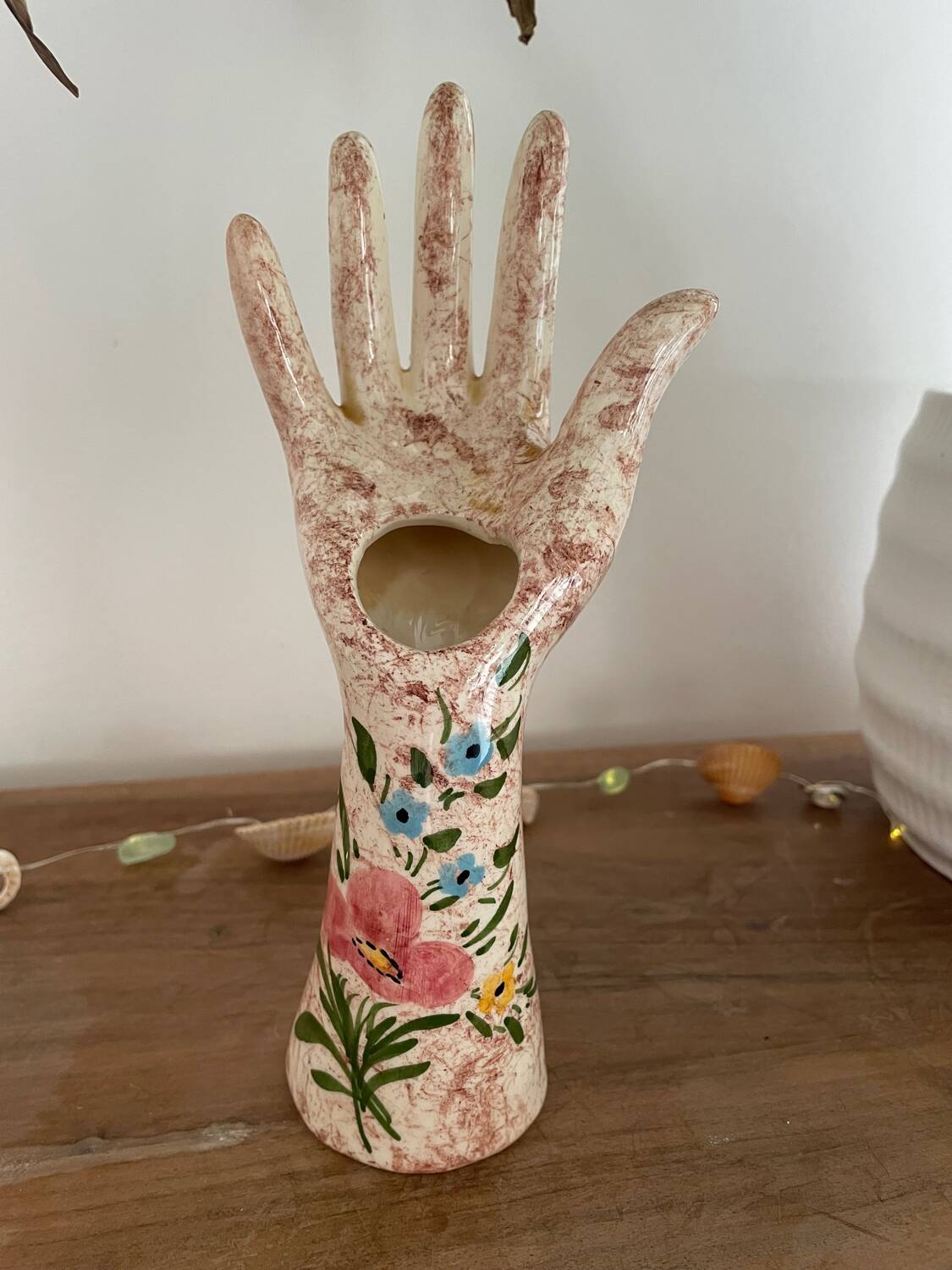 Soliflore hand ring holder