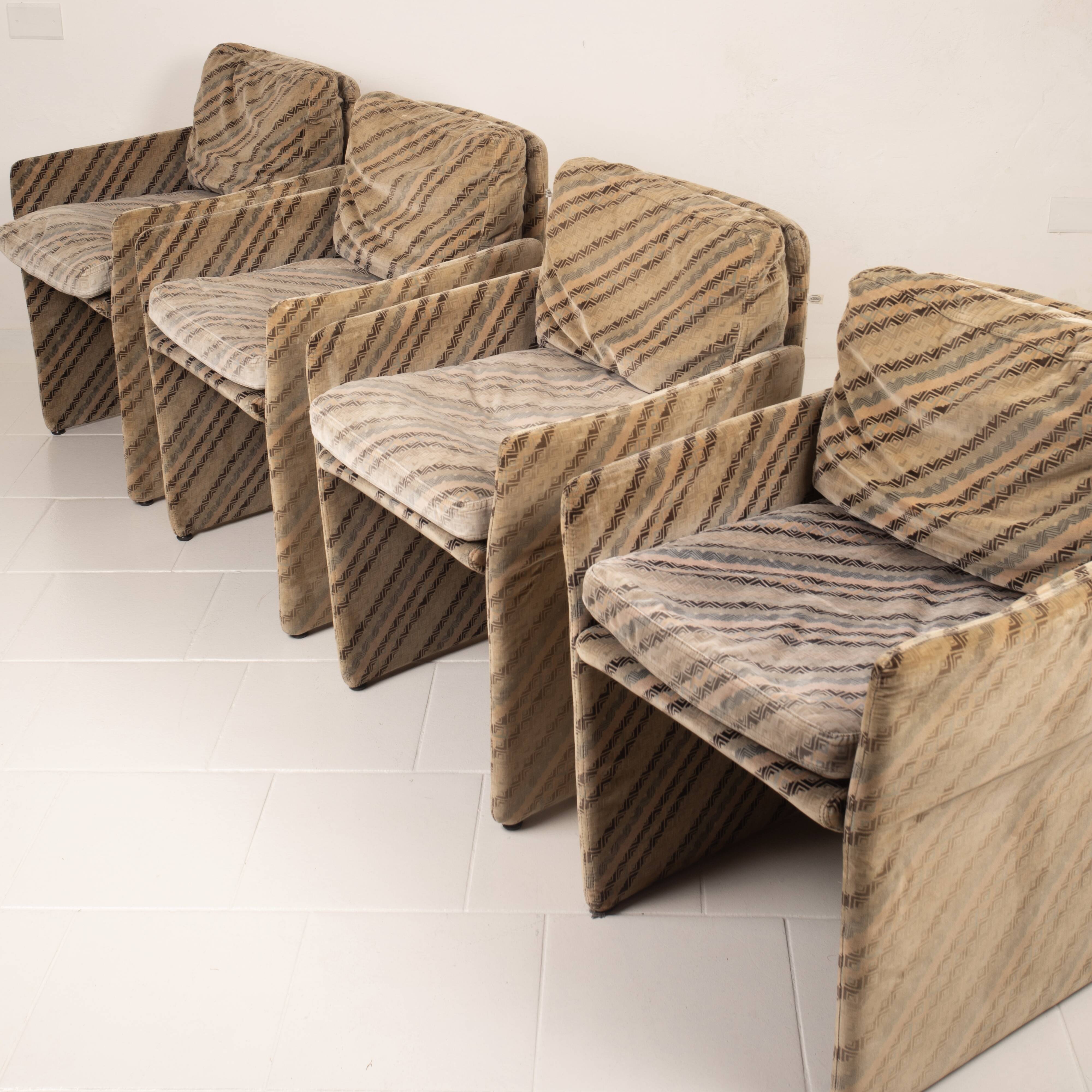 Ensemble de 4 fauteuils Salpol par Angelo Mazzola en collaboration avec Missoni