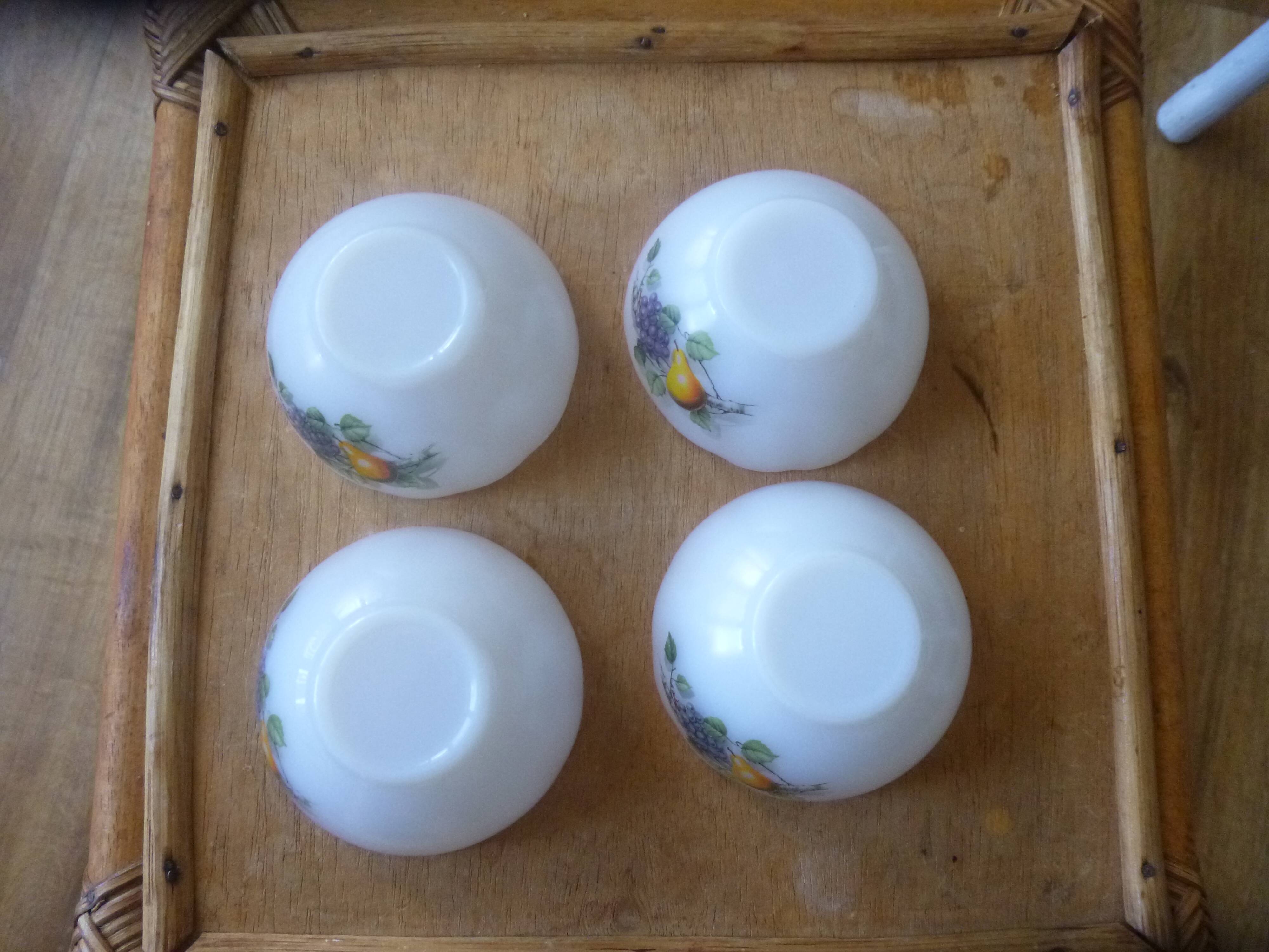 4 cups or ramekins Arcopal pear patterns grape 1970
