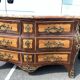 Commode tombeau Louis XV en marqueterie et marbre fin XIXe siècle