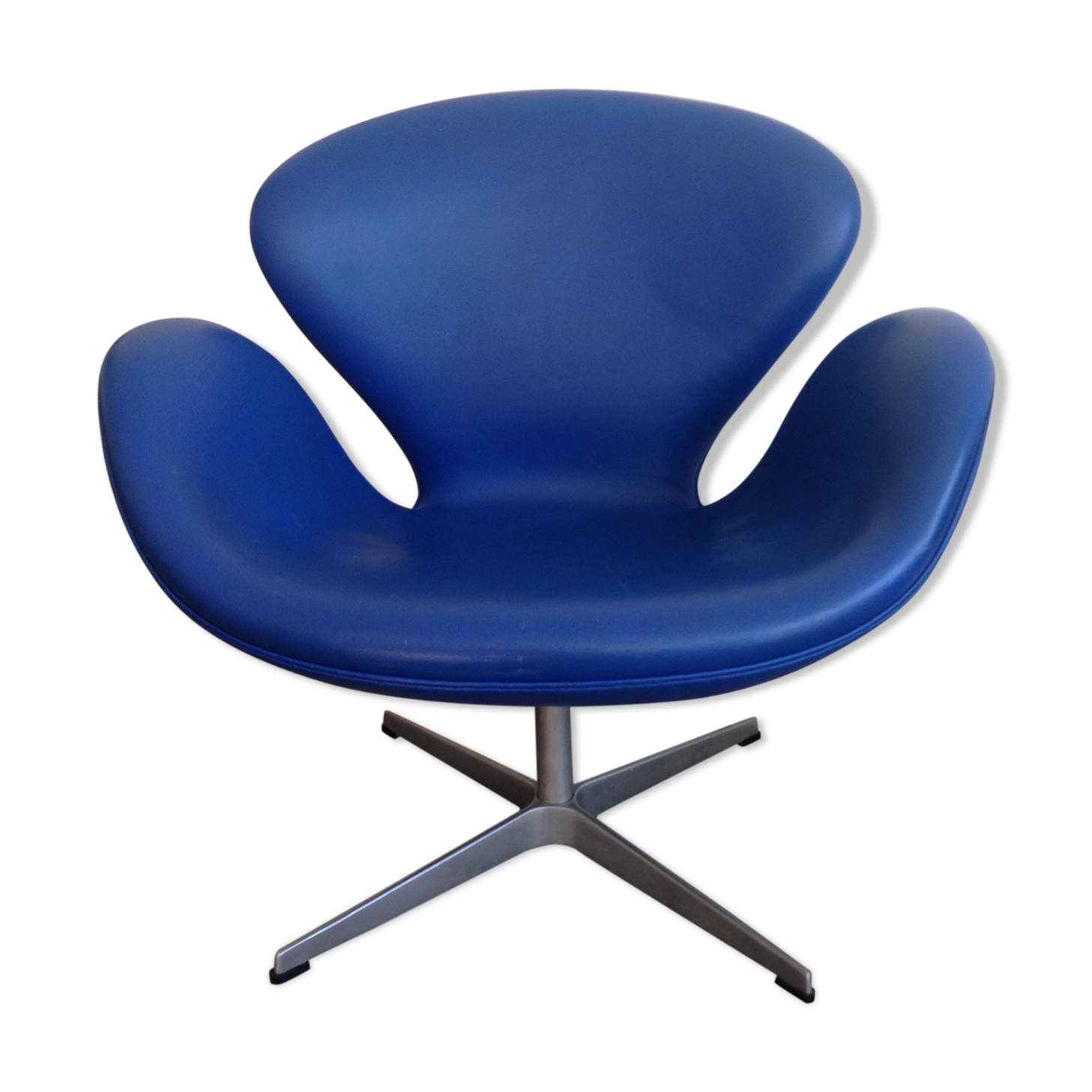 Swan chair by Arne Jacobsen by Fritz Hansen