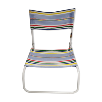 Vintage beach seat complains, folding camping chair