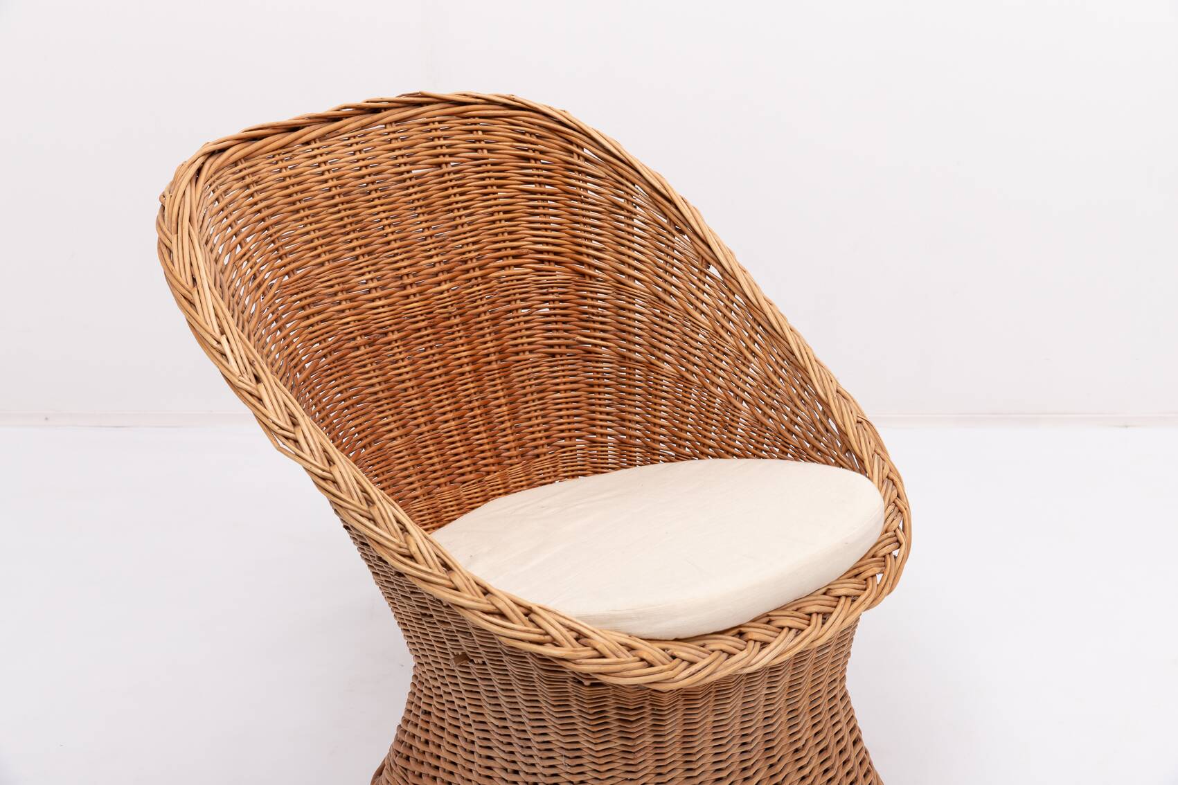 1970’s Vintage Danish design wicker lounge chairs