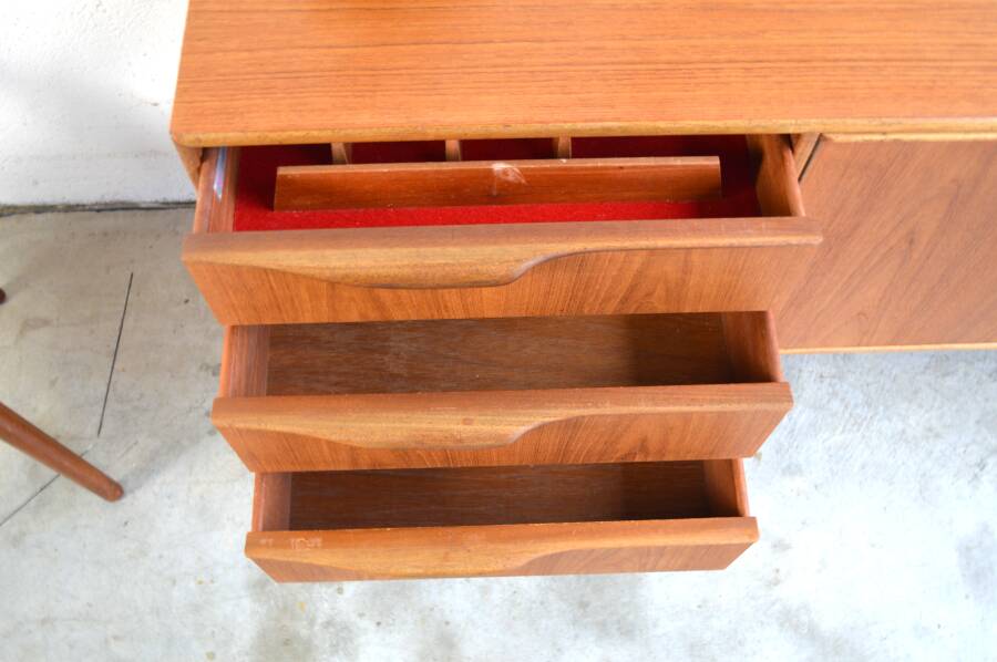 Enfilade by McIntosh * 201.5 cm *