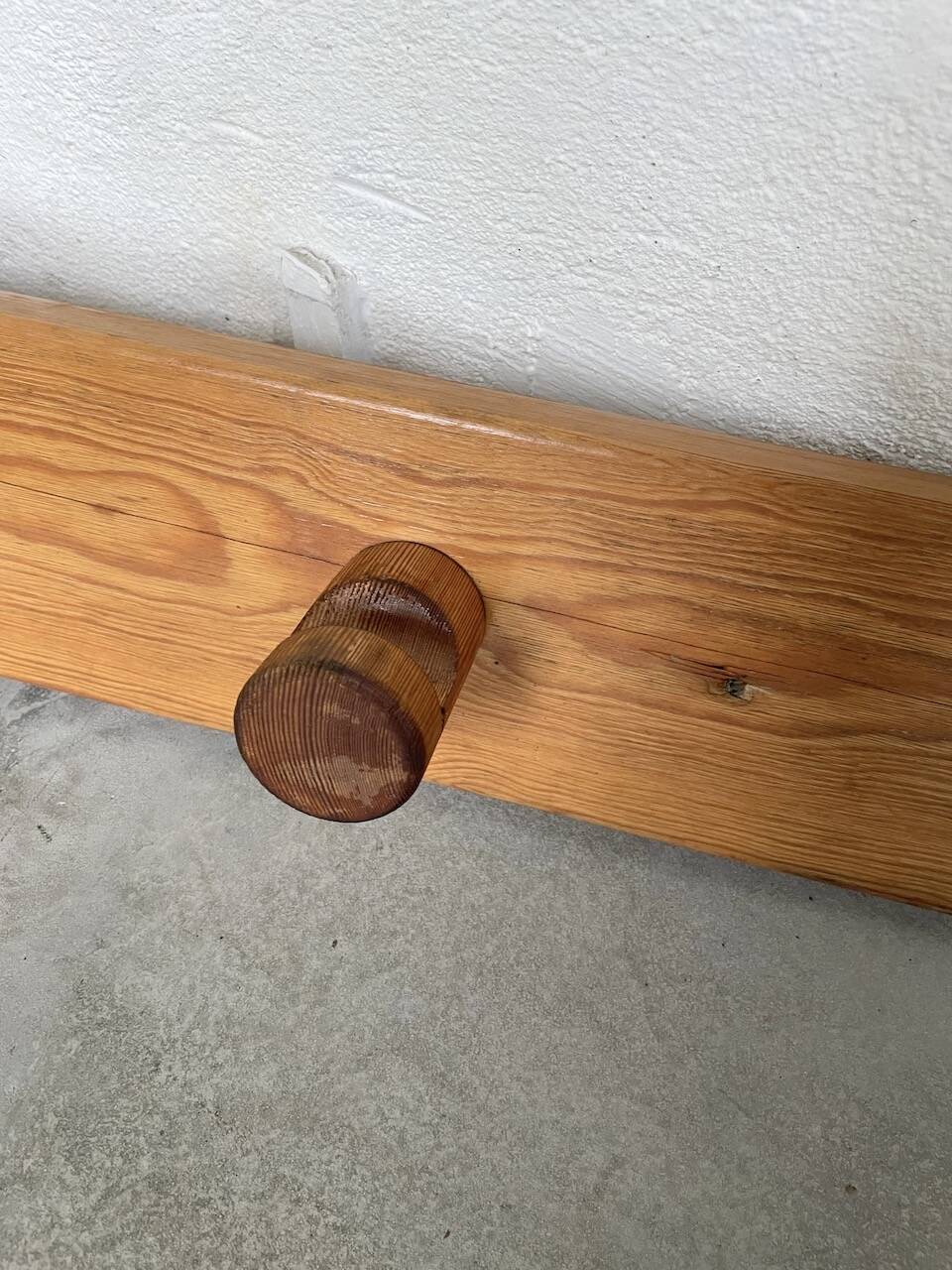 Perriand pine mountain coat rack