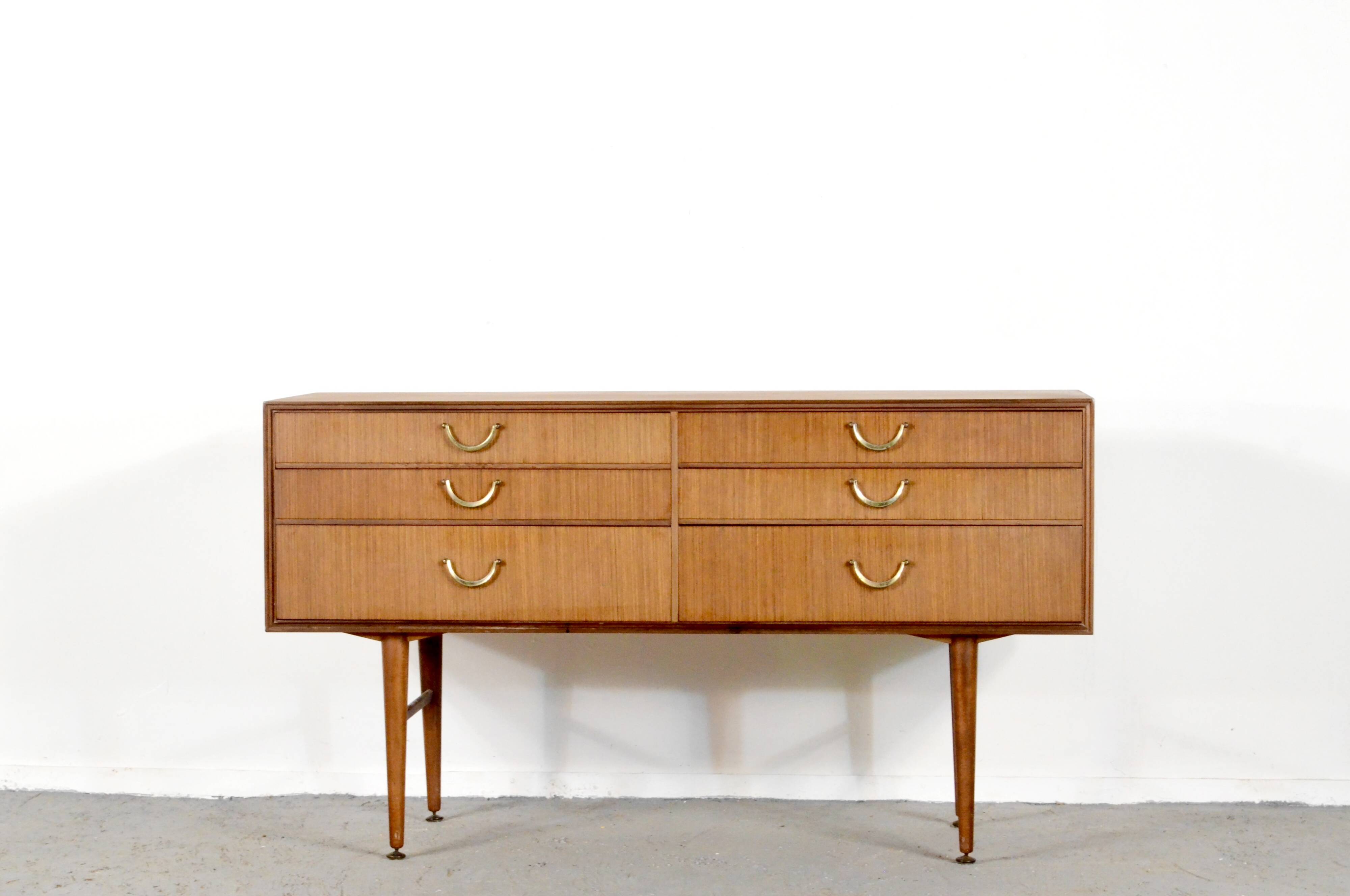 Buffet/commode Meredew du milieu du siècle en teck. Vintage