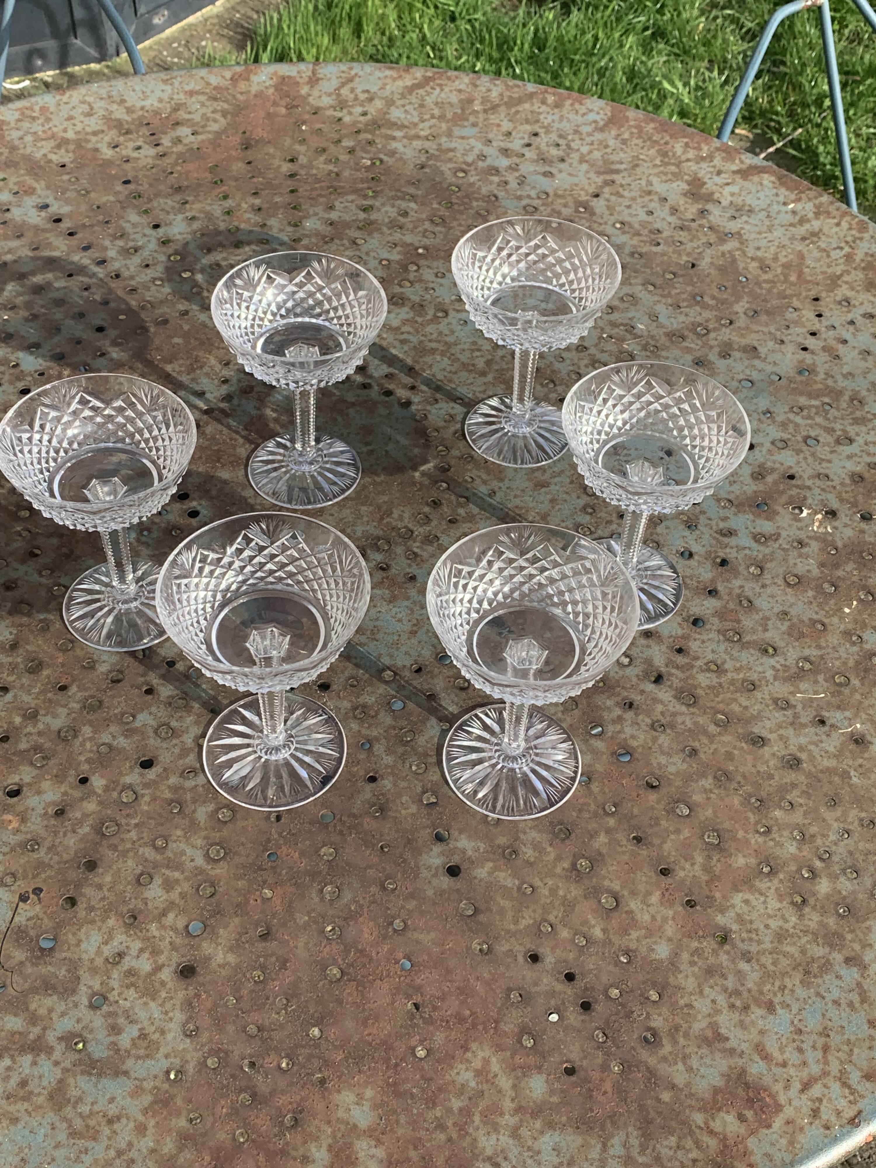 6 champagne glasses in glass and transparent crystal, antique chiseled