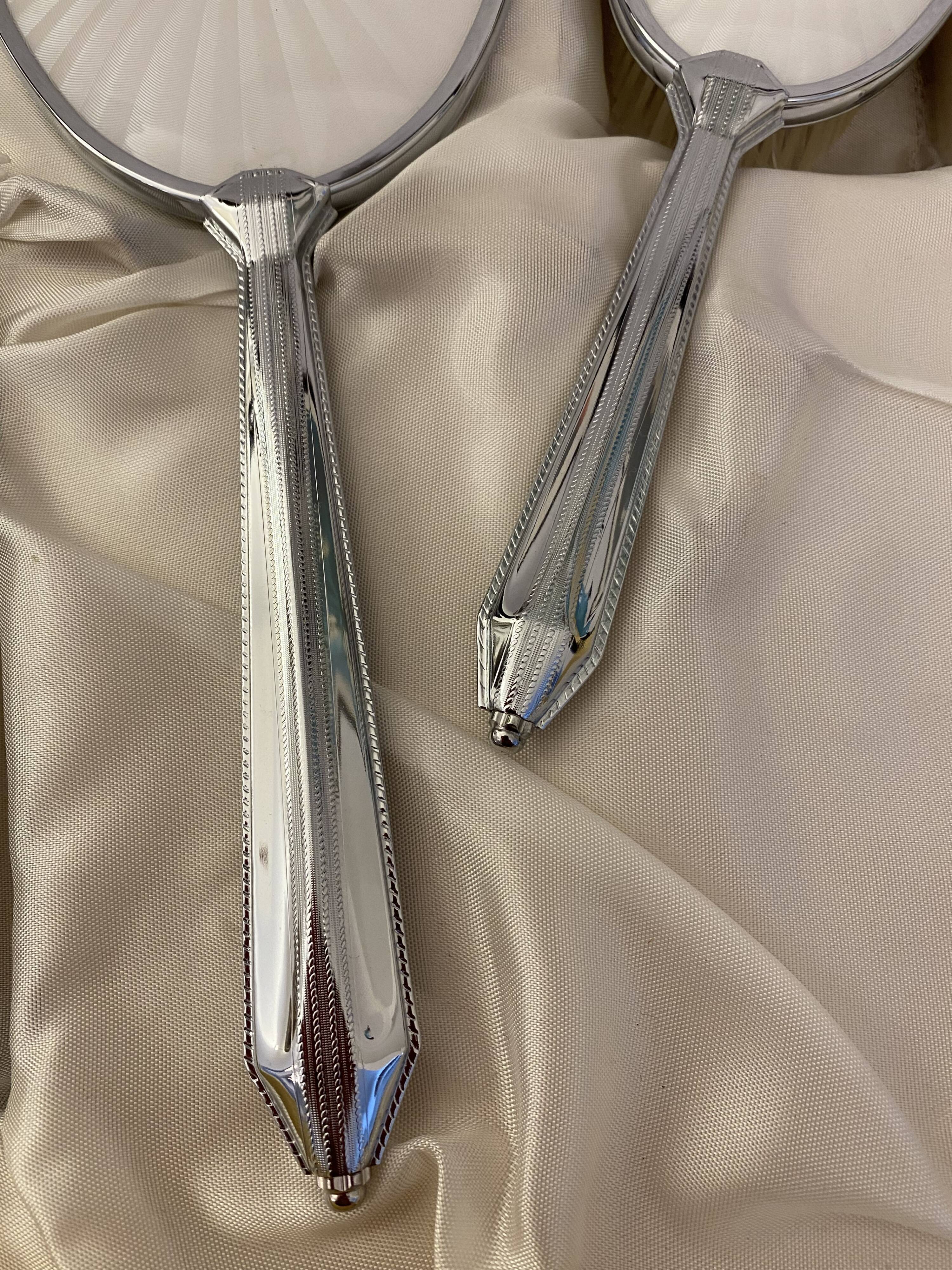 Hand to facing vanity set, hairbrush and comb 50s/60s