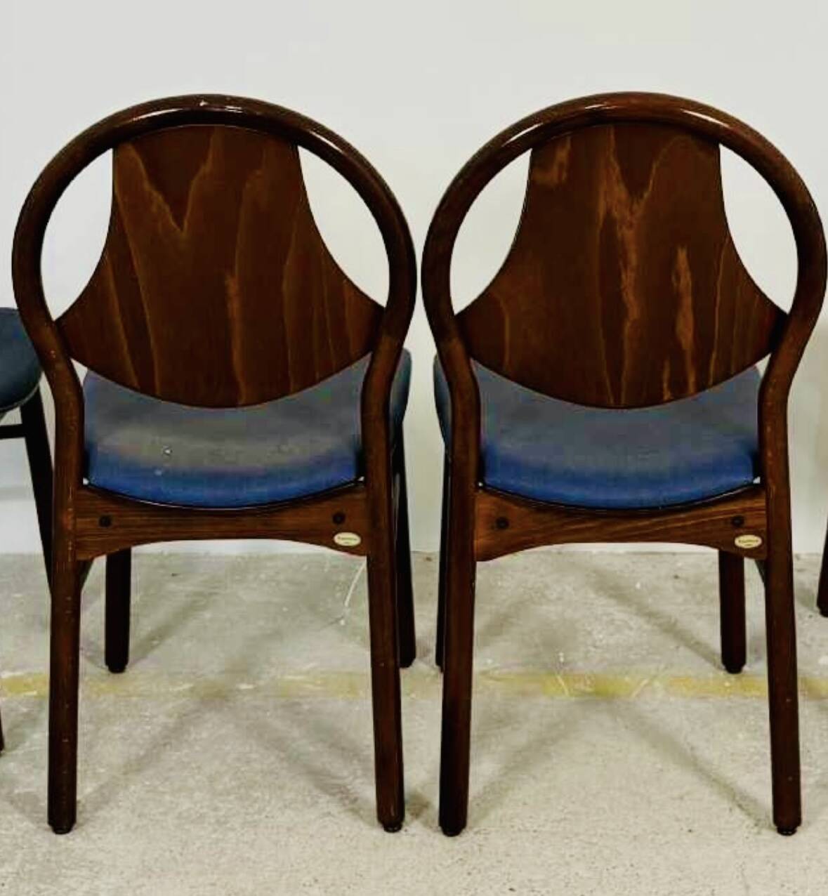 Lot de 12 chaises Baumann vintage assise Skaï bleu