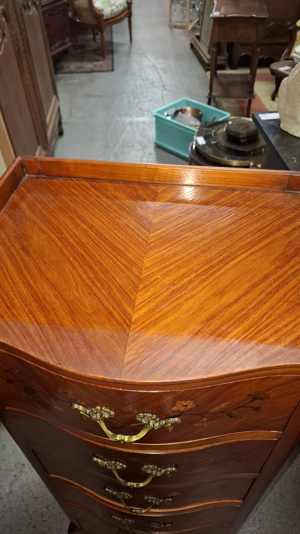 "Marquetry chest of drawers"