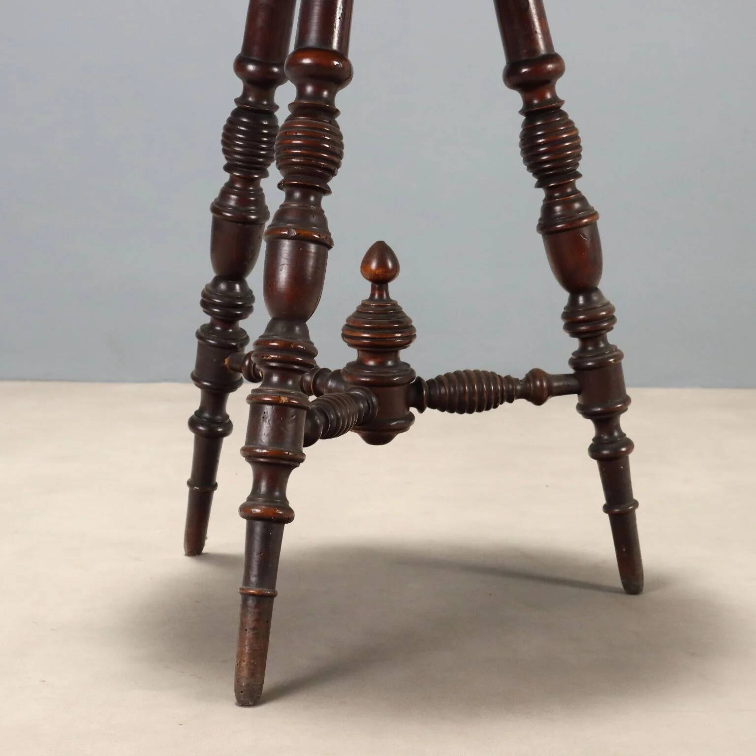 Side table in Swiss pine with a black marble top - Italy 20th century