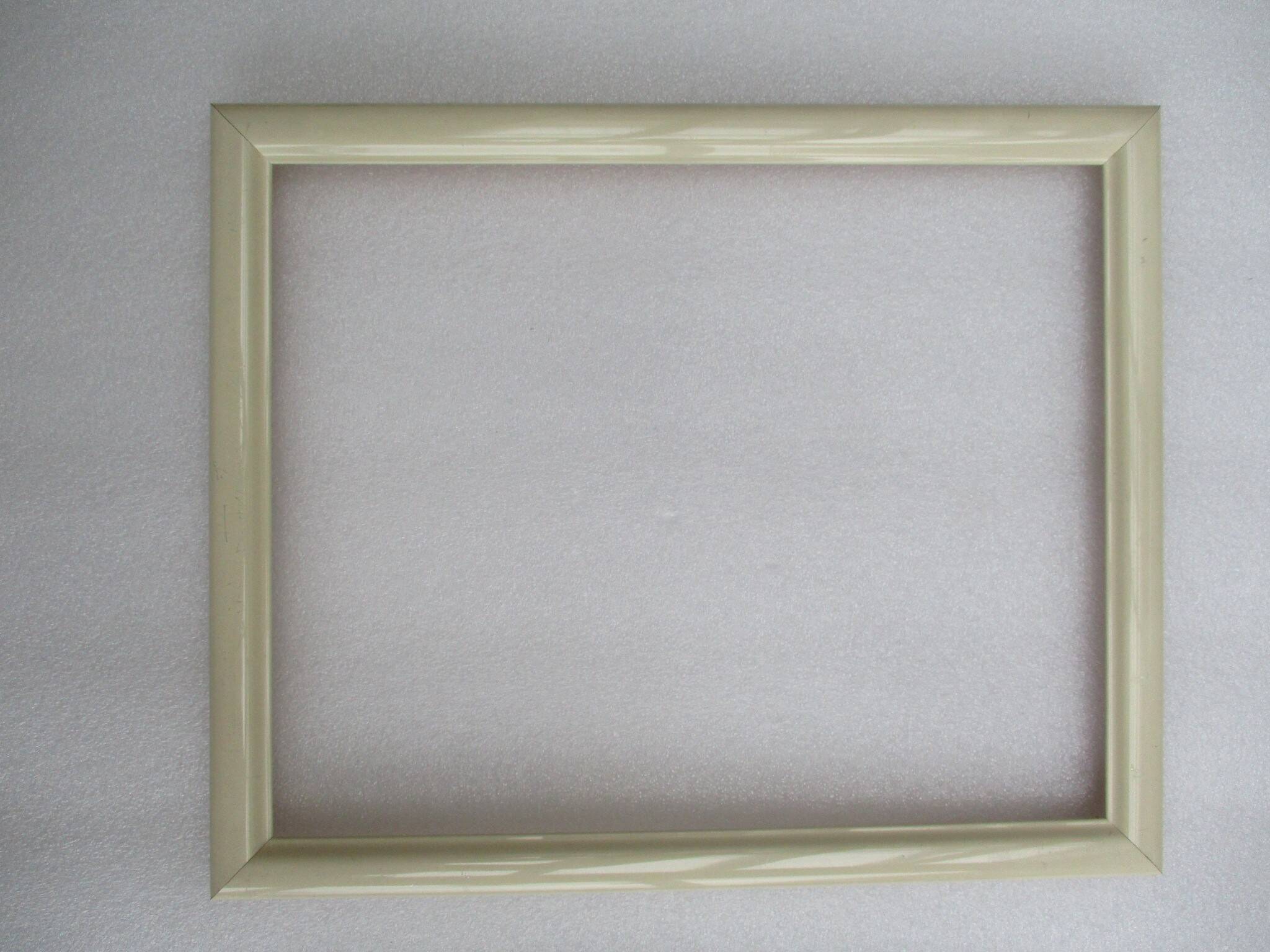 Off-white wooden frame for 242 x 300 mm subject