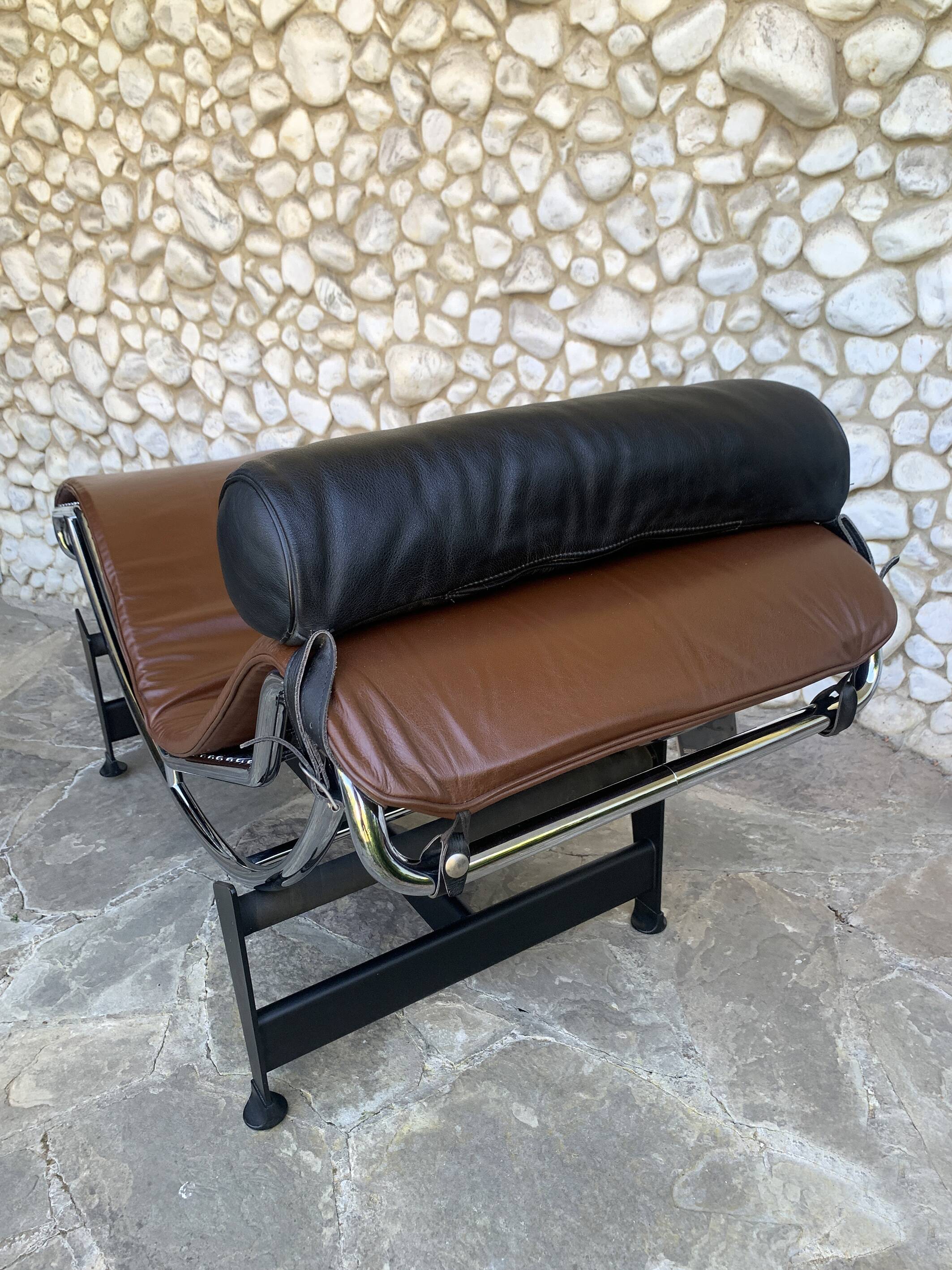 LC4 brown leather by Le Corbusier, Jeanneret & Perriand, Cassina, 1980