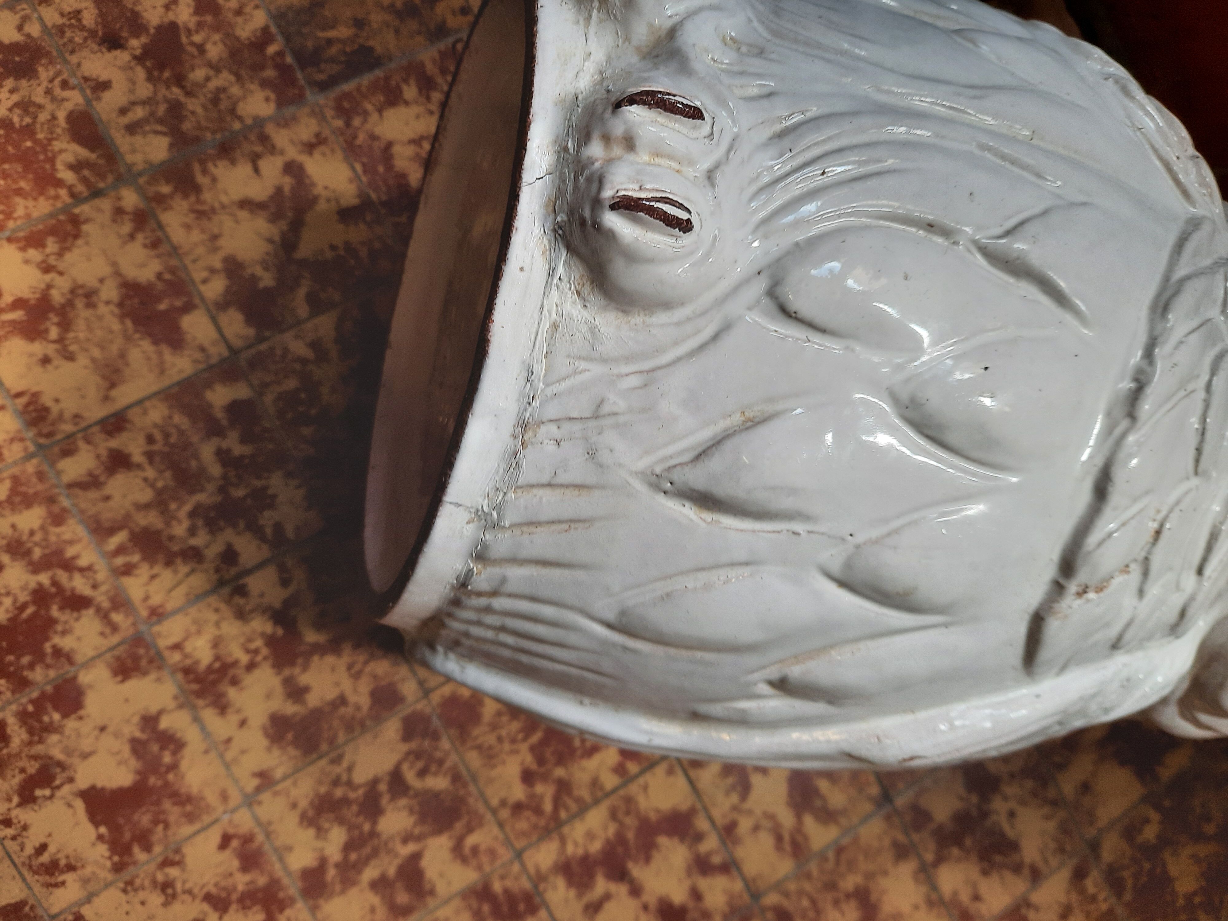 Umbrella holder owl in ceramic