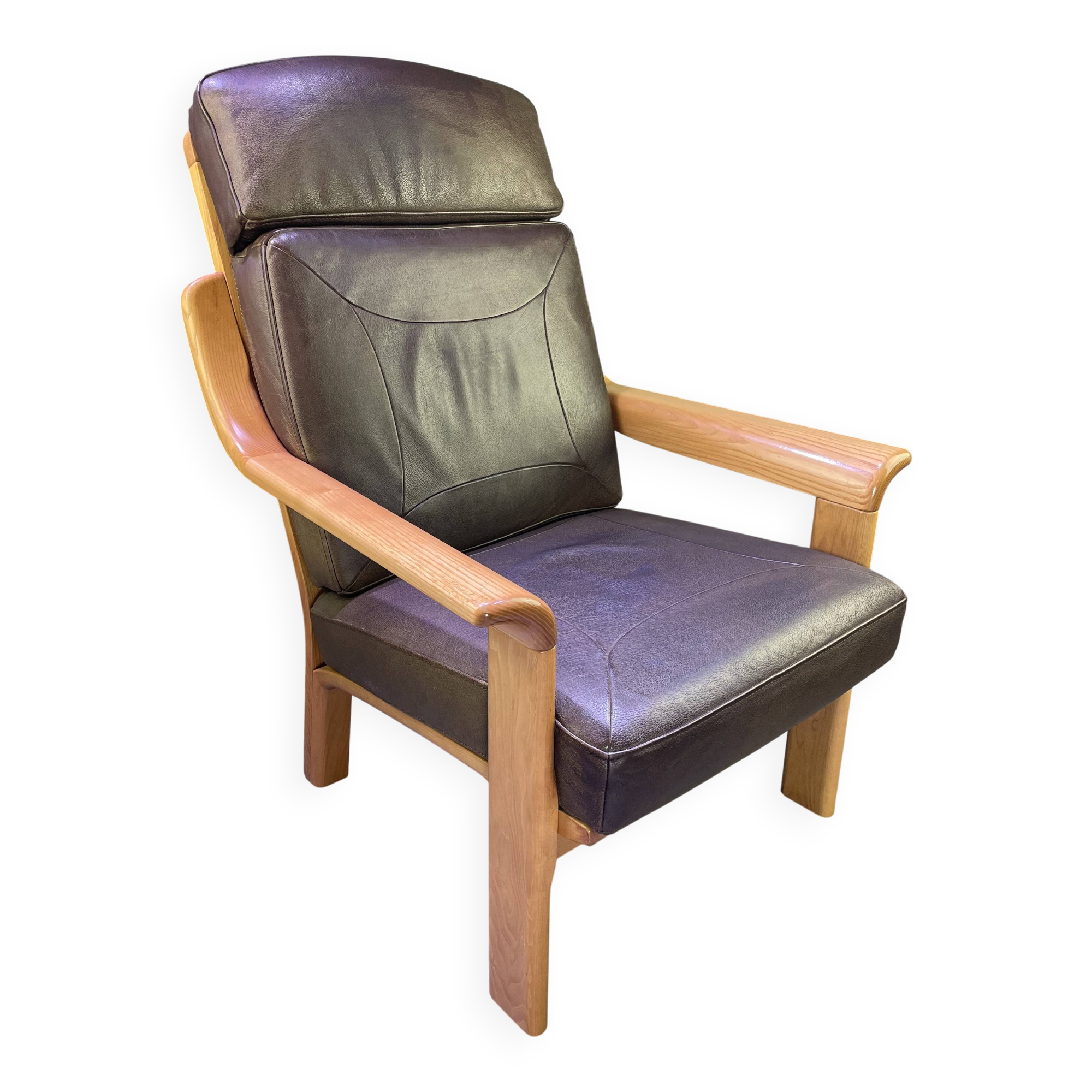 Chocolate leather armchair, wooden structure