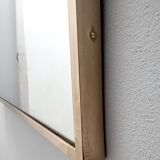 Miroir mural en forme de bouclier avec cadre en laiton, Italie