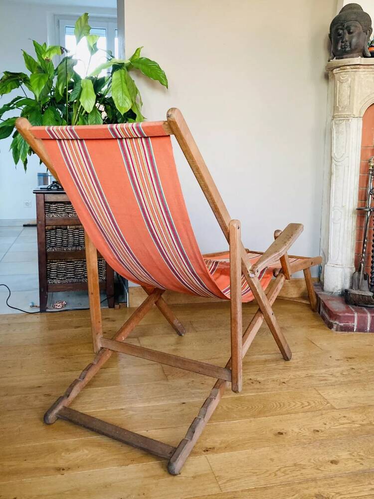 Folding chair known as a sun lounger from the early 20th century