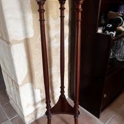 Side table / Pedestal table