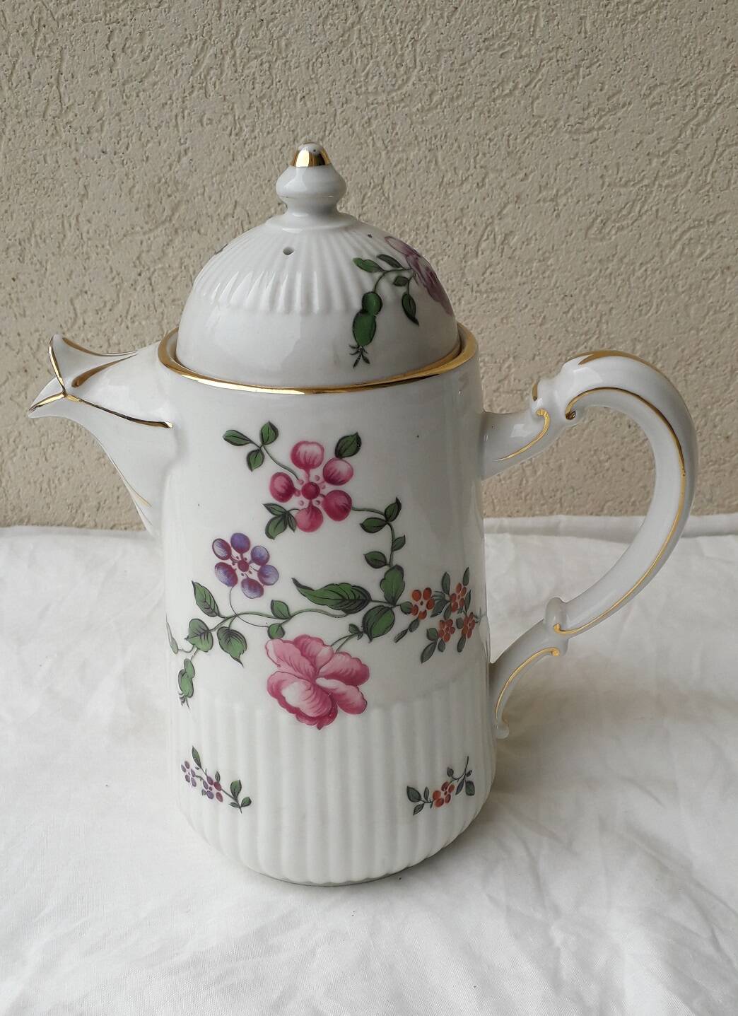 Porcelain coffee maker