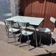 Table et chaises en formica