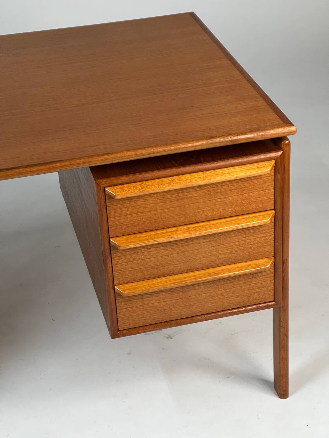 Danish Design Teak Desk by GV Møbler Vintage Mid-Century 60s 70s