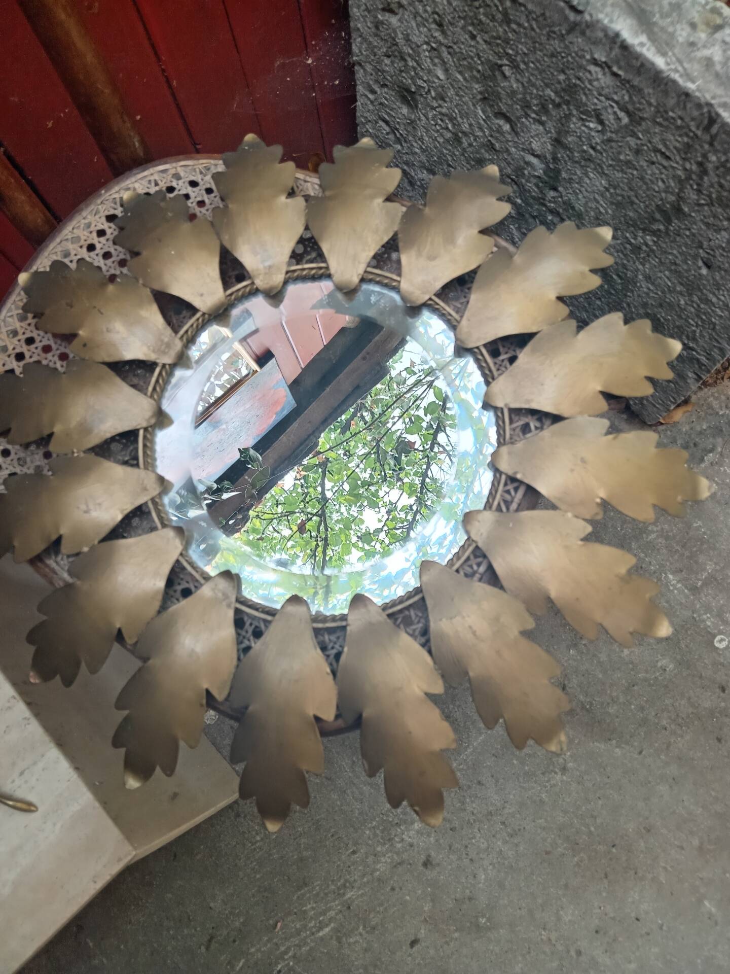 Metal flower mirror