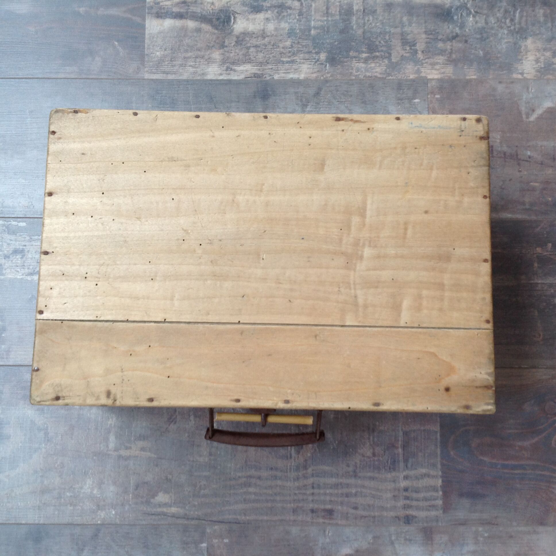 Coffre en bois