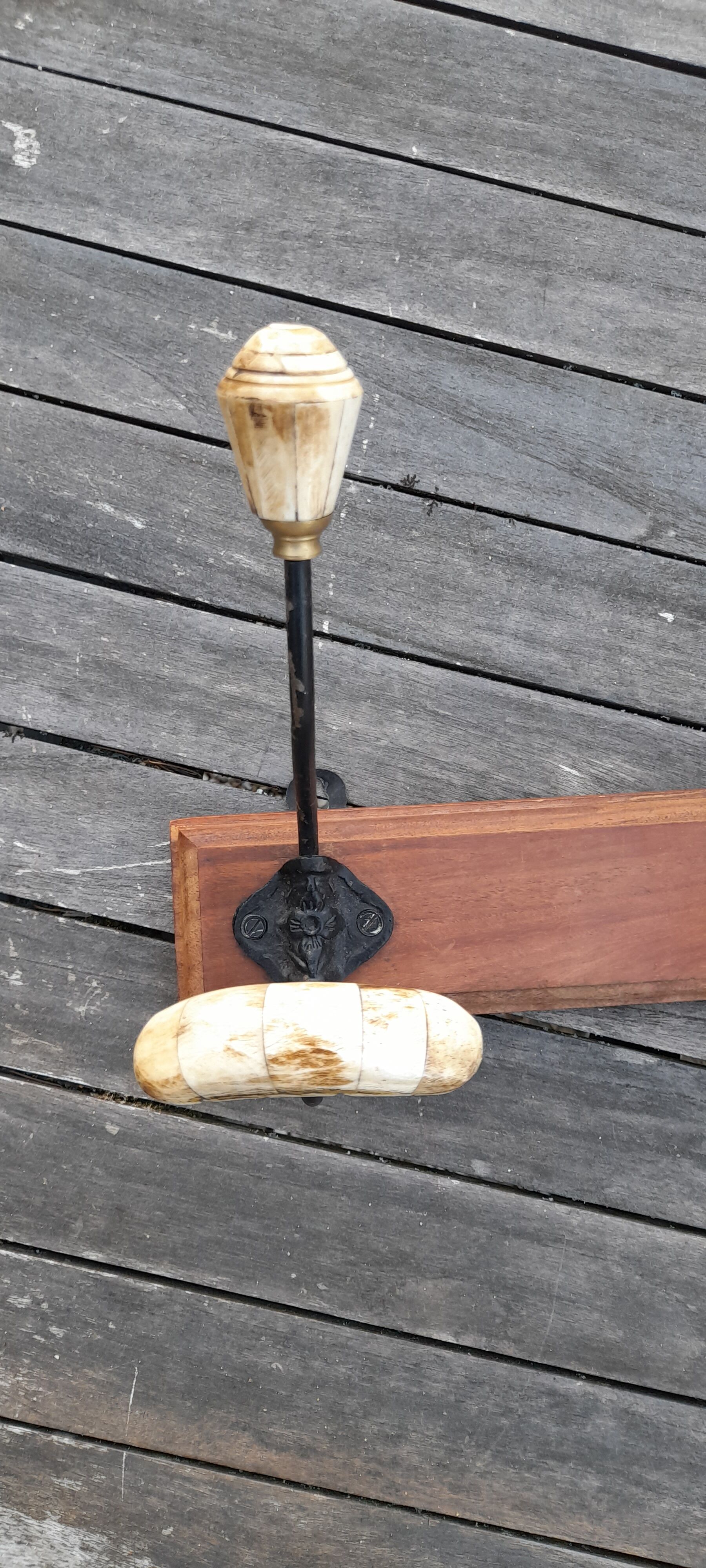 Wall cloakroom, patère 2 coat racks in carved bone, vintage and original