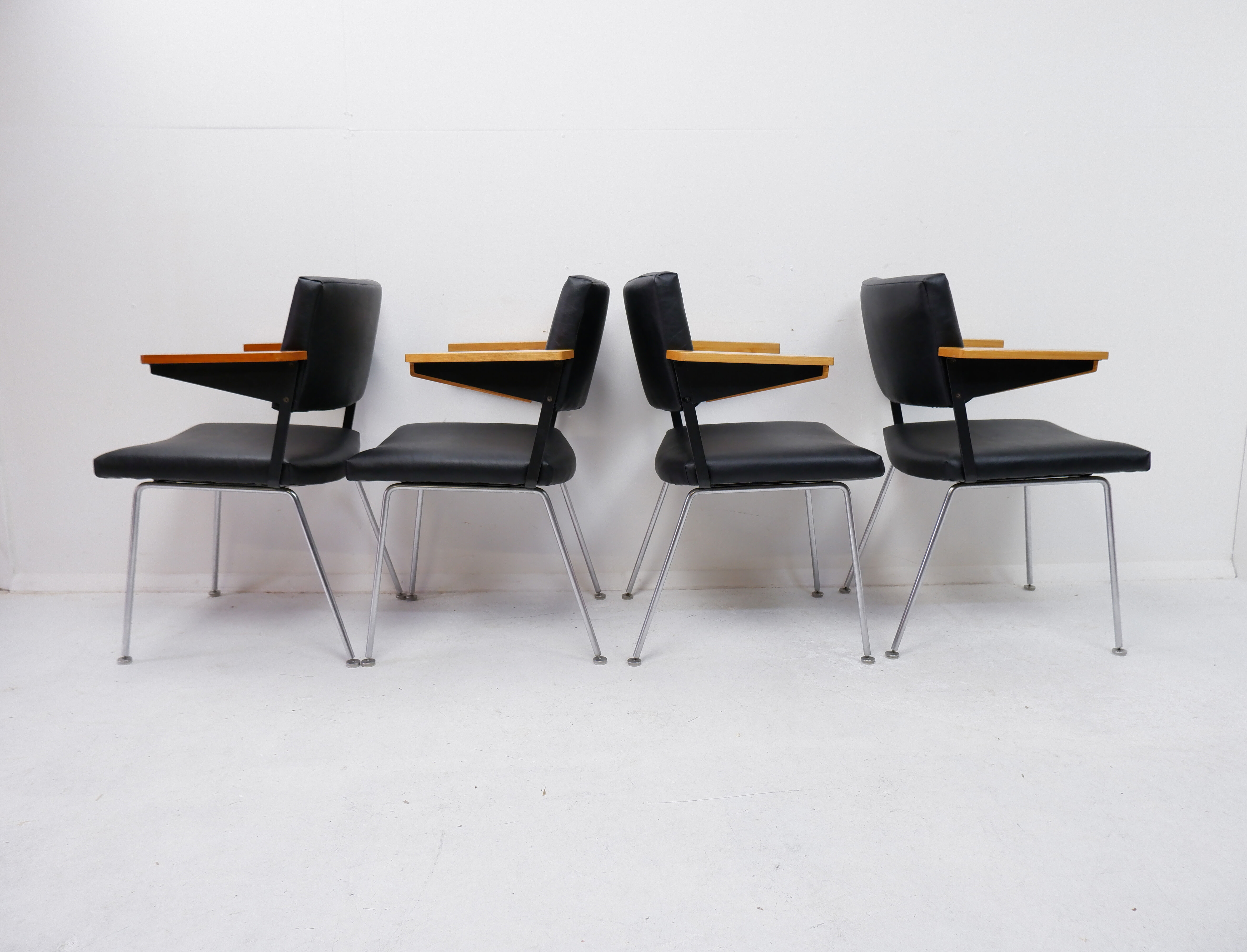 Ensemble de 4 fauteuils par A. Cordemeyer pour Gispen, années 1960