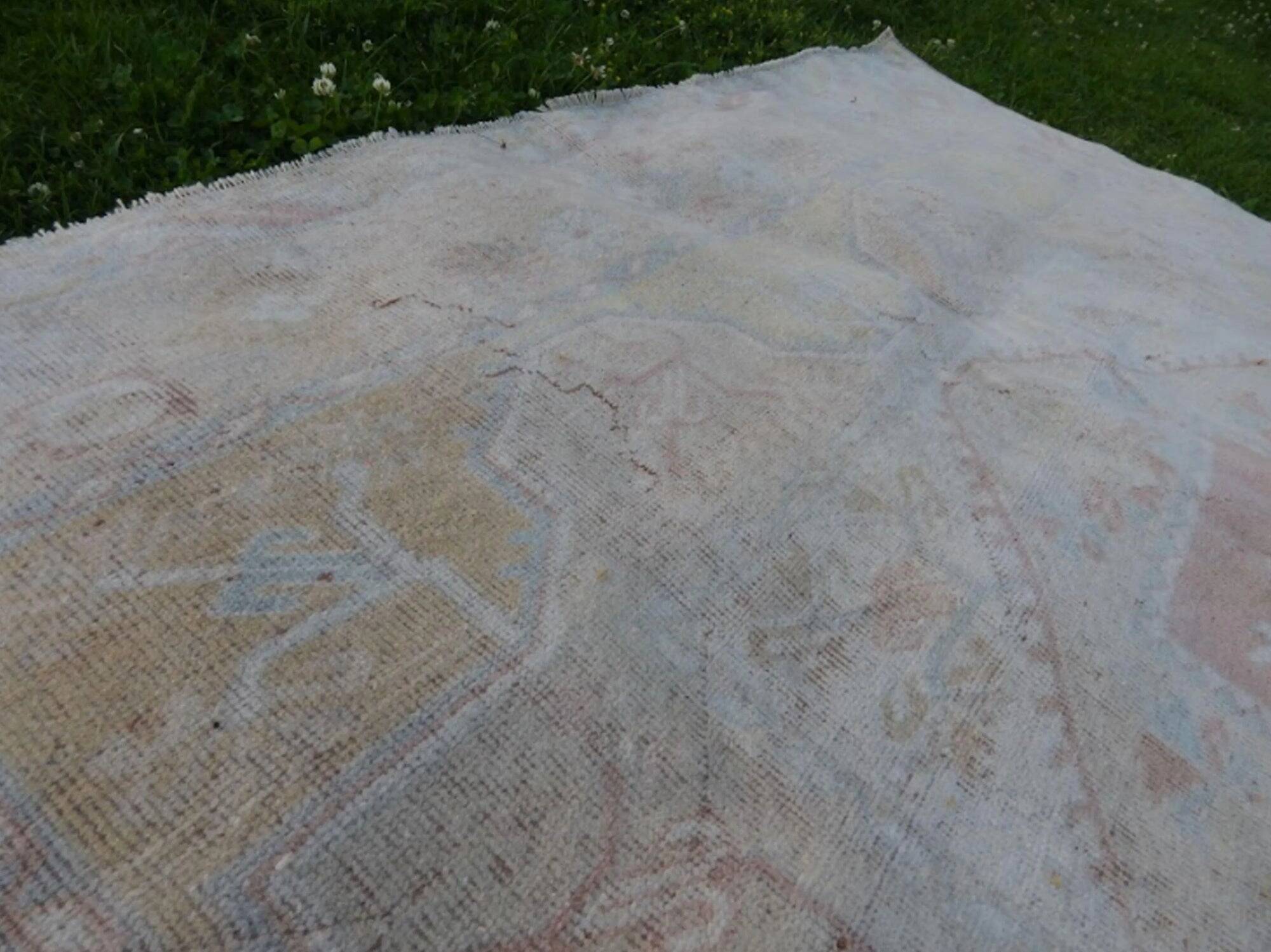 Vintage Turkish rug handmade 196x274 cm