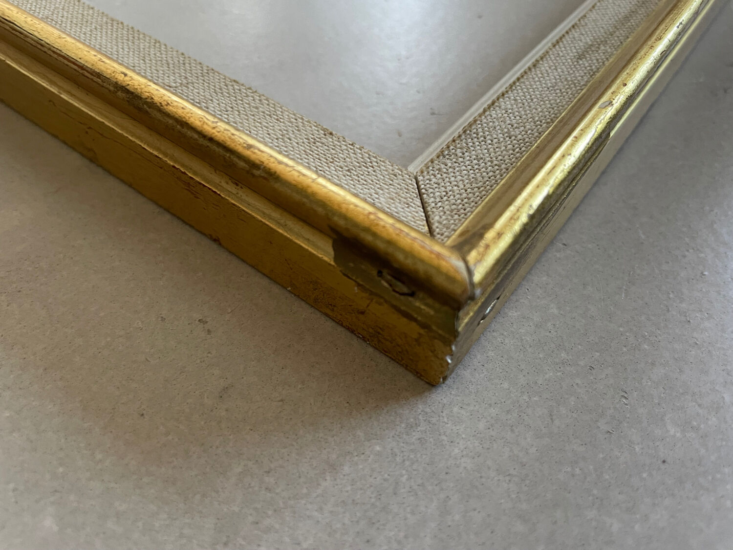 Small golden frame 25x30cm