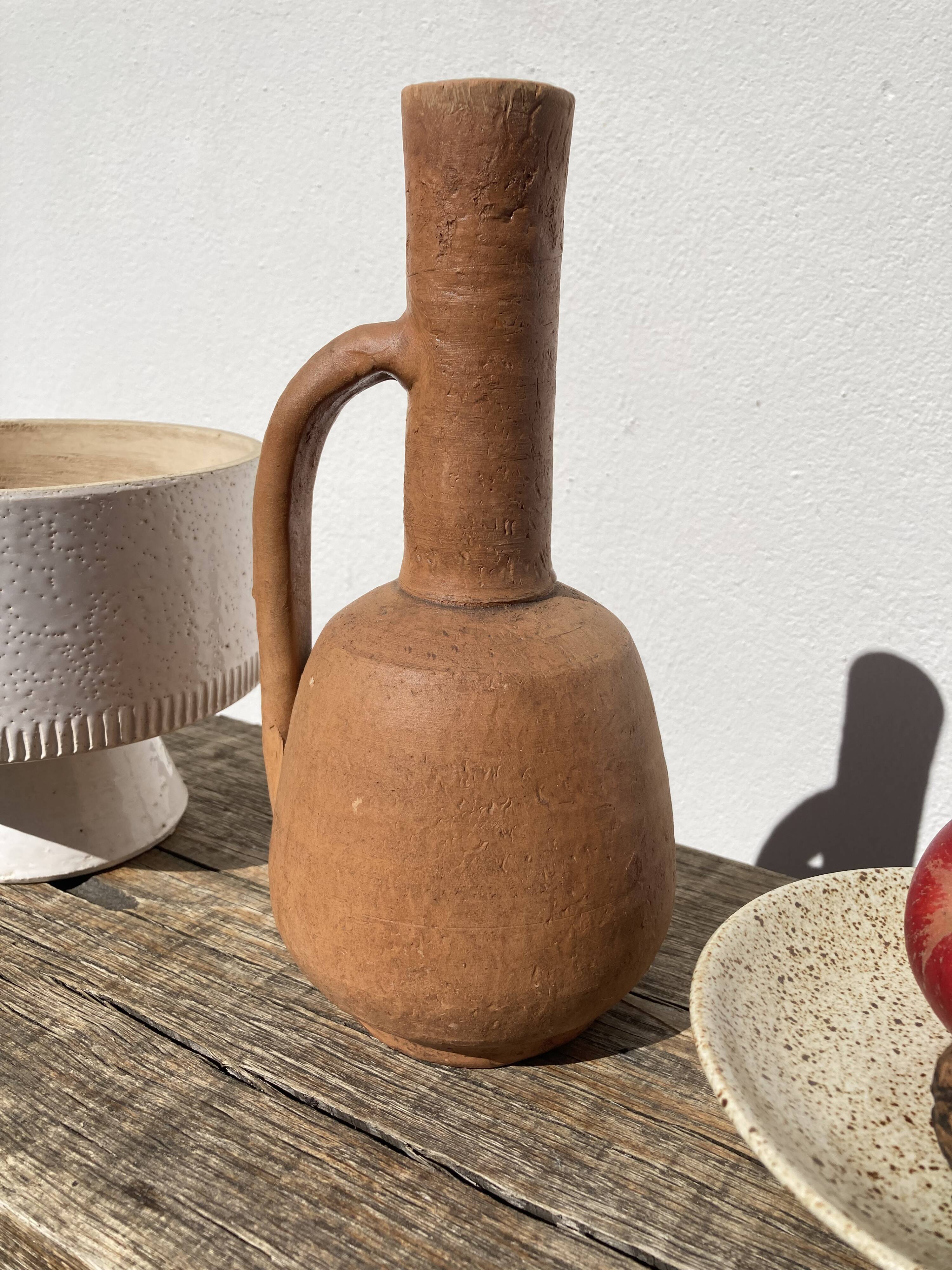 Pottery in terracotta jar in ancient ceramic signed ethnic