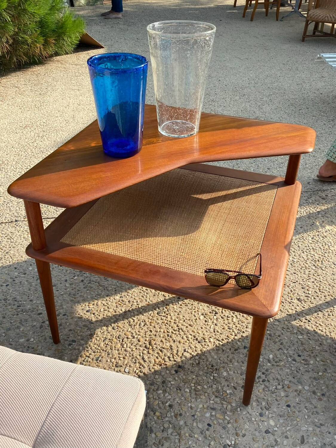 Scandinavian Minerva Table