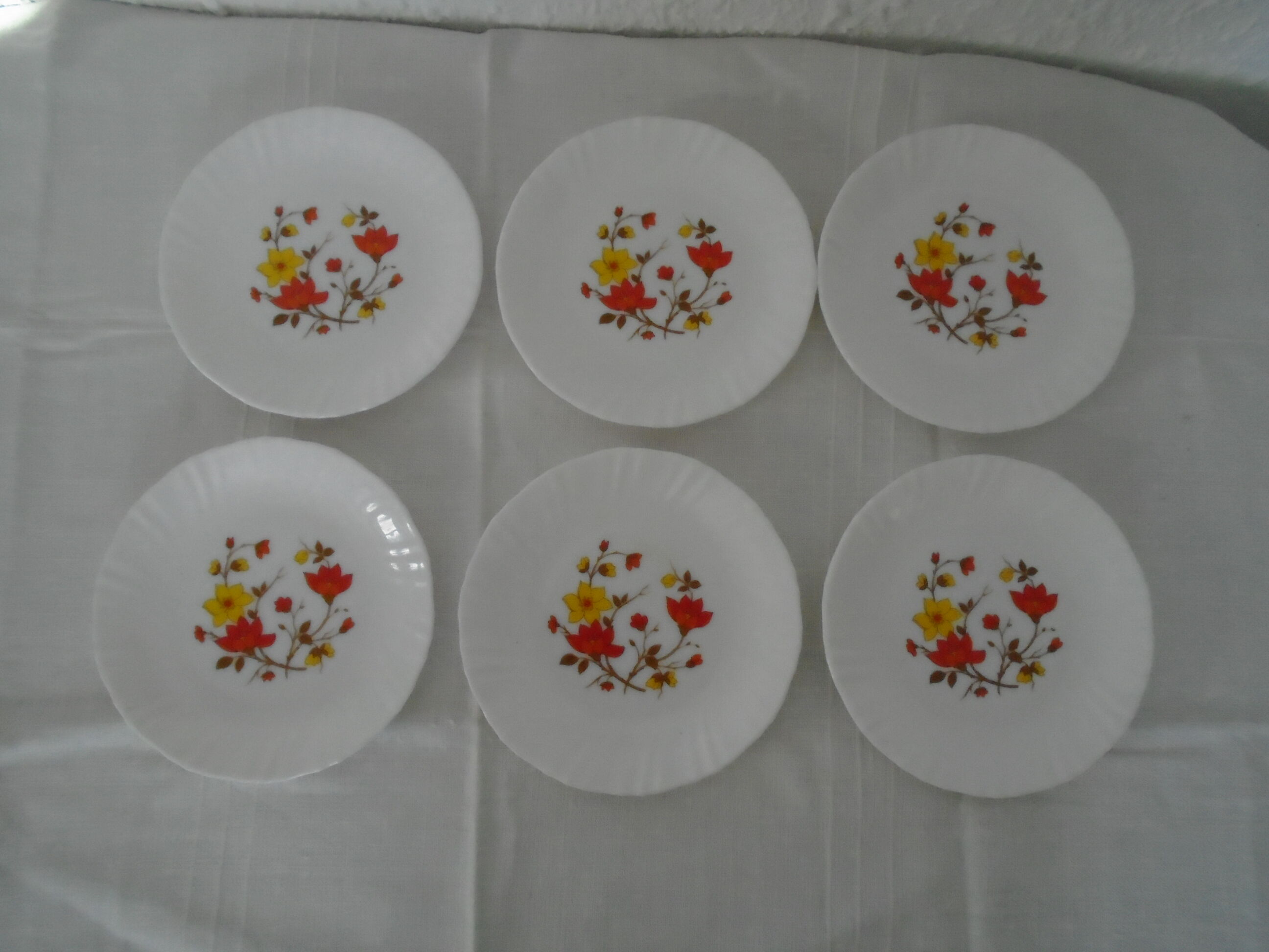 6 plates orange flowers - yellow Arcopal France Vintage