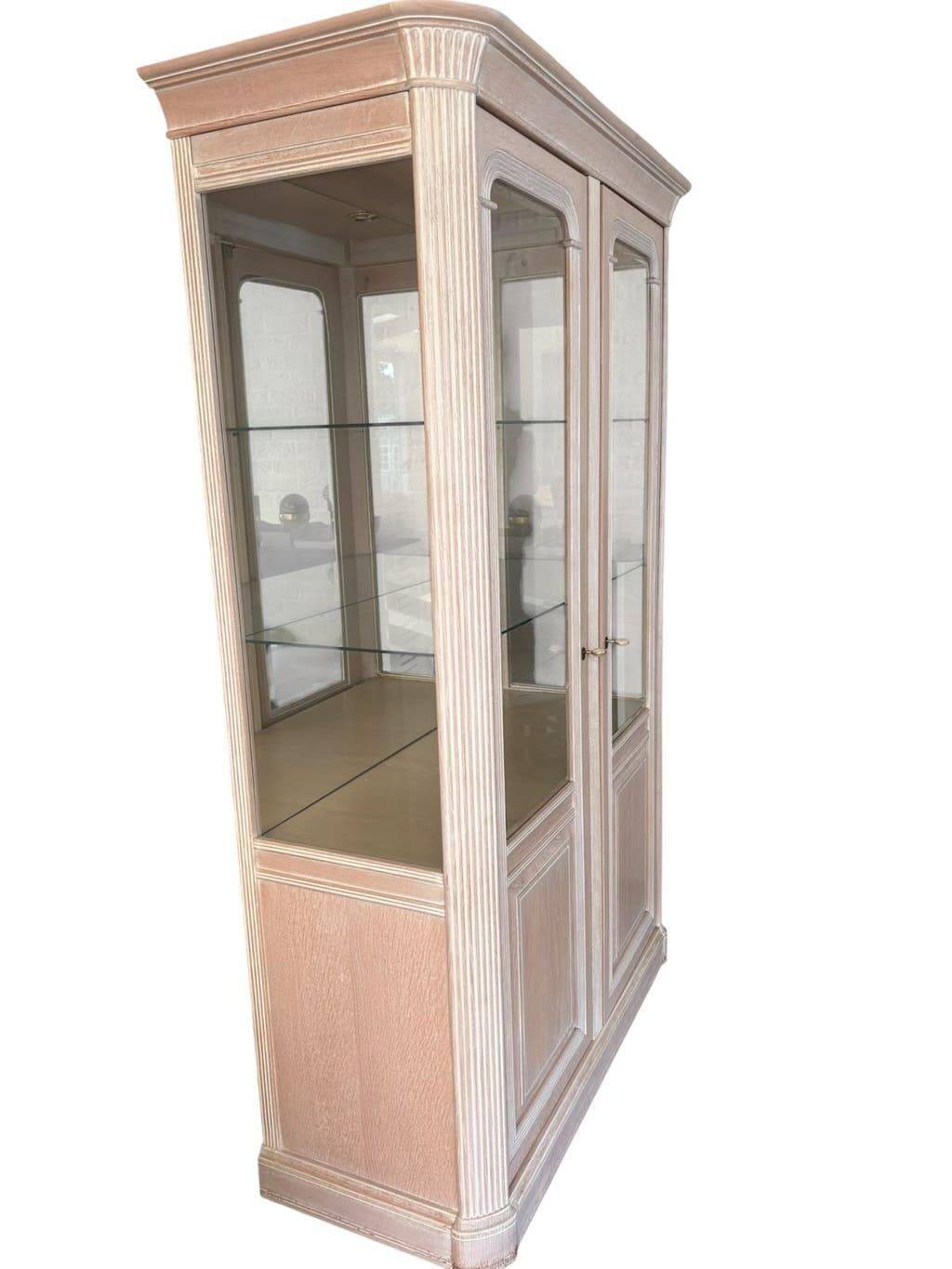 Vintage display cabinet in white rosewood from the 1990s.