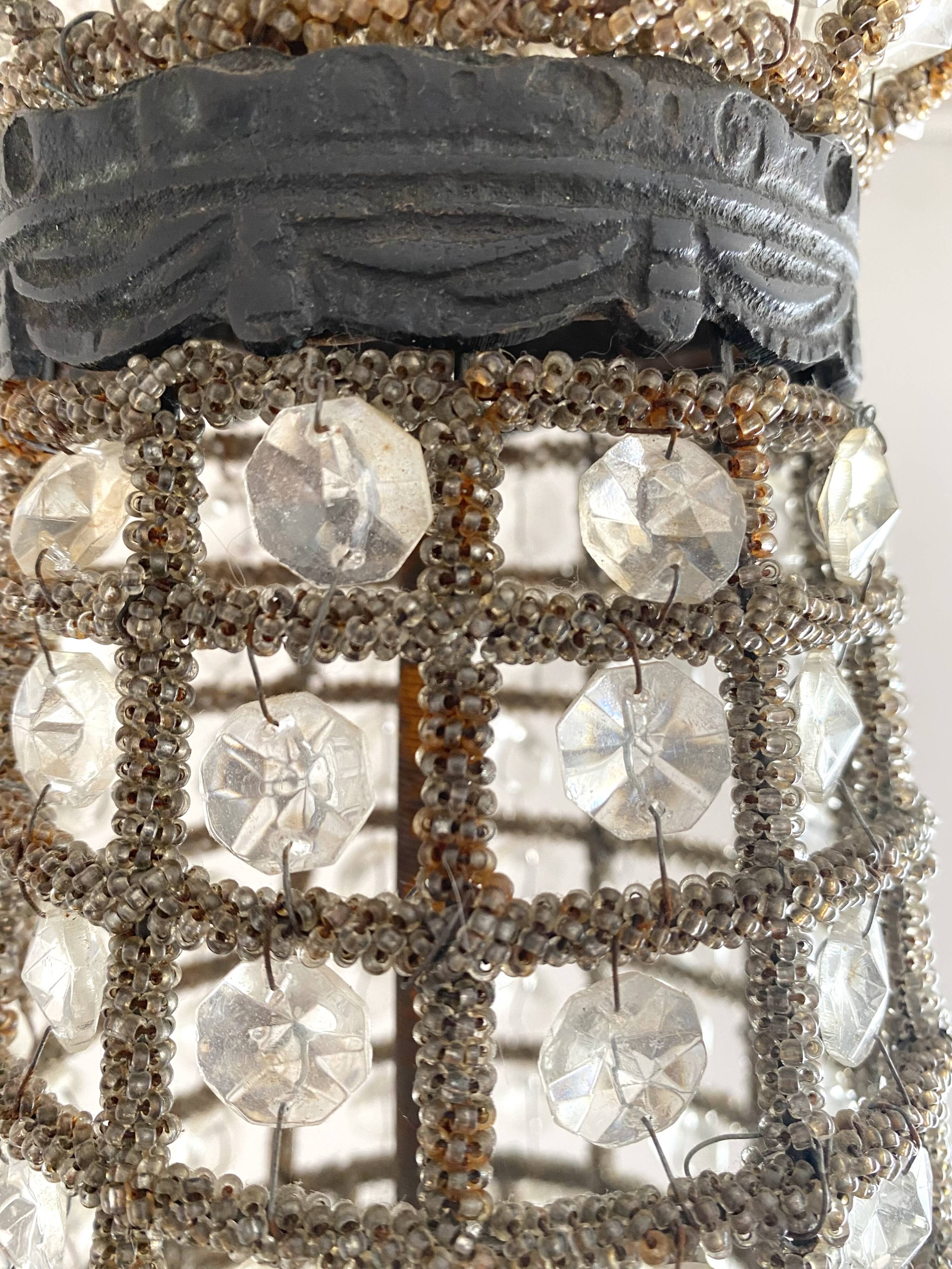 Empire-style hot air balloon chandelier with 6 lights and crystal drops