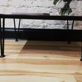 Table basse pieds compat en fer noir