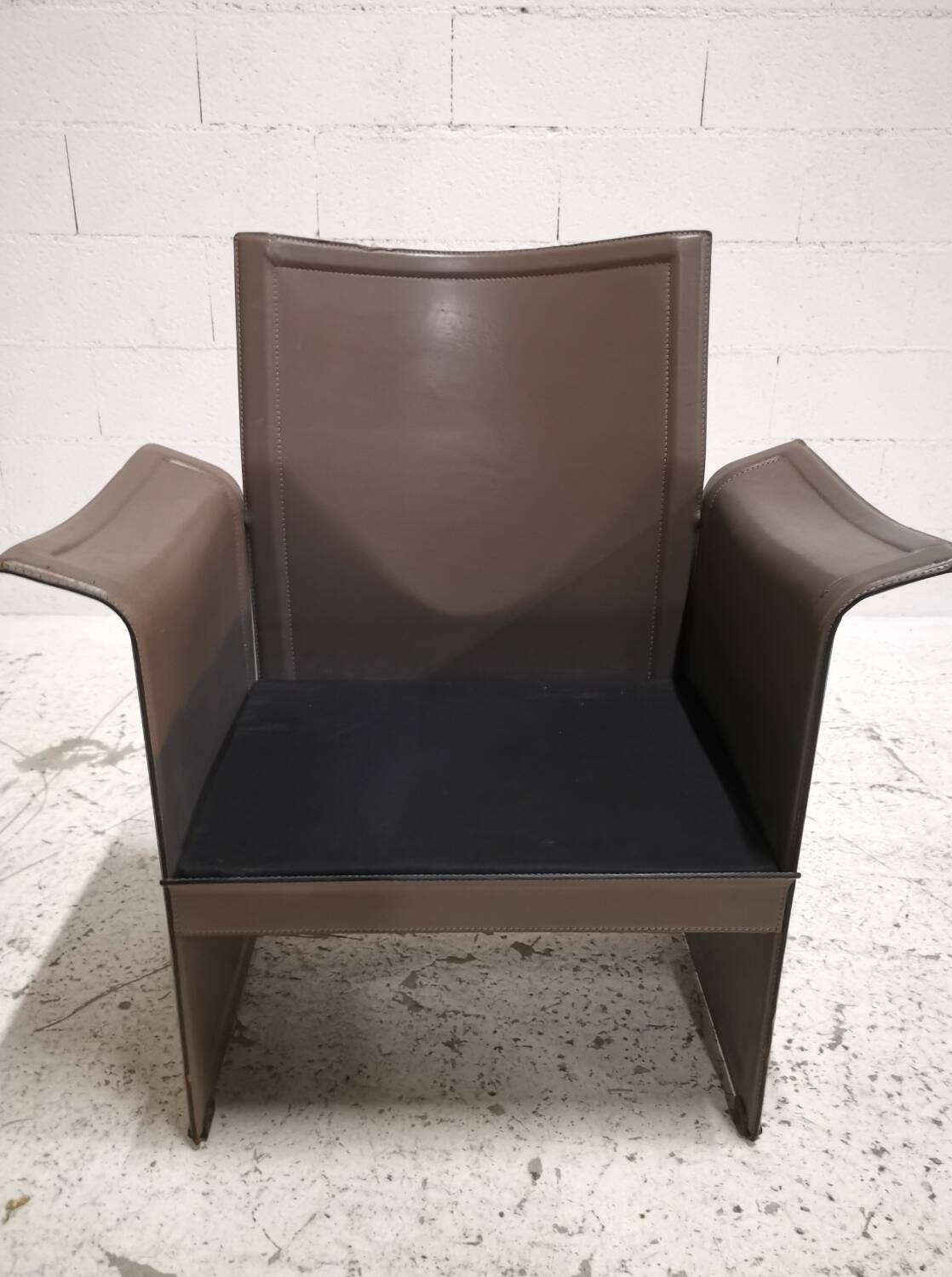 Large Korium armchair(s), design by Tito Agnoli, Matteo Grassi, 1980