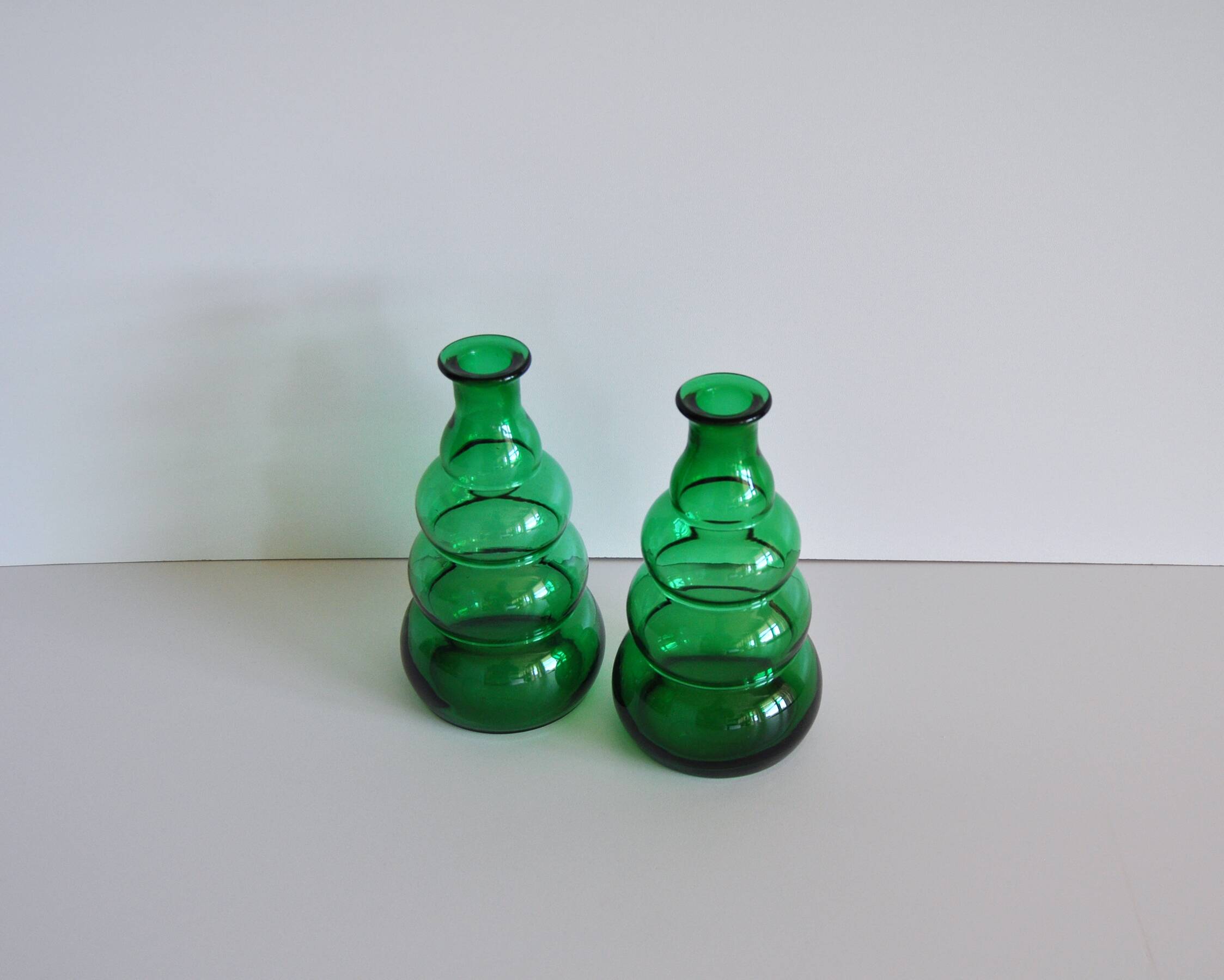 Edvin Ollers Green Glass Vases, Limmareds Glasbruk, Sweden, 1940s