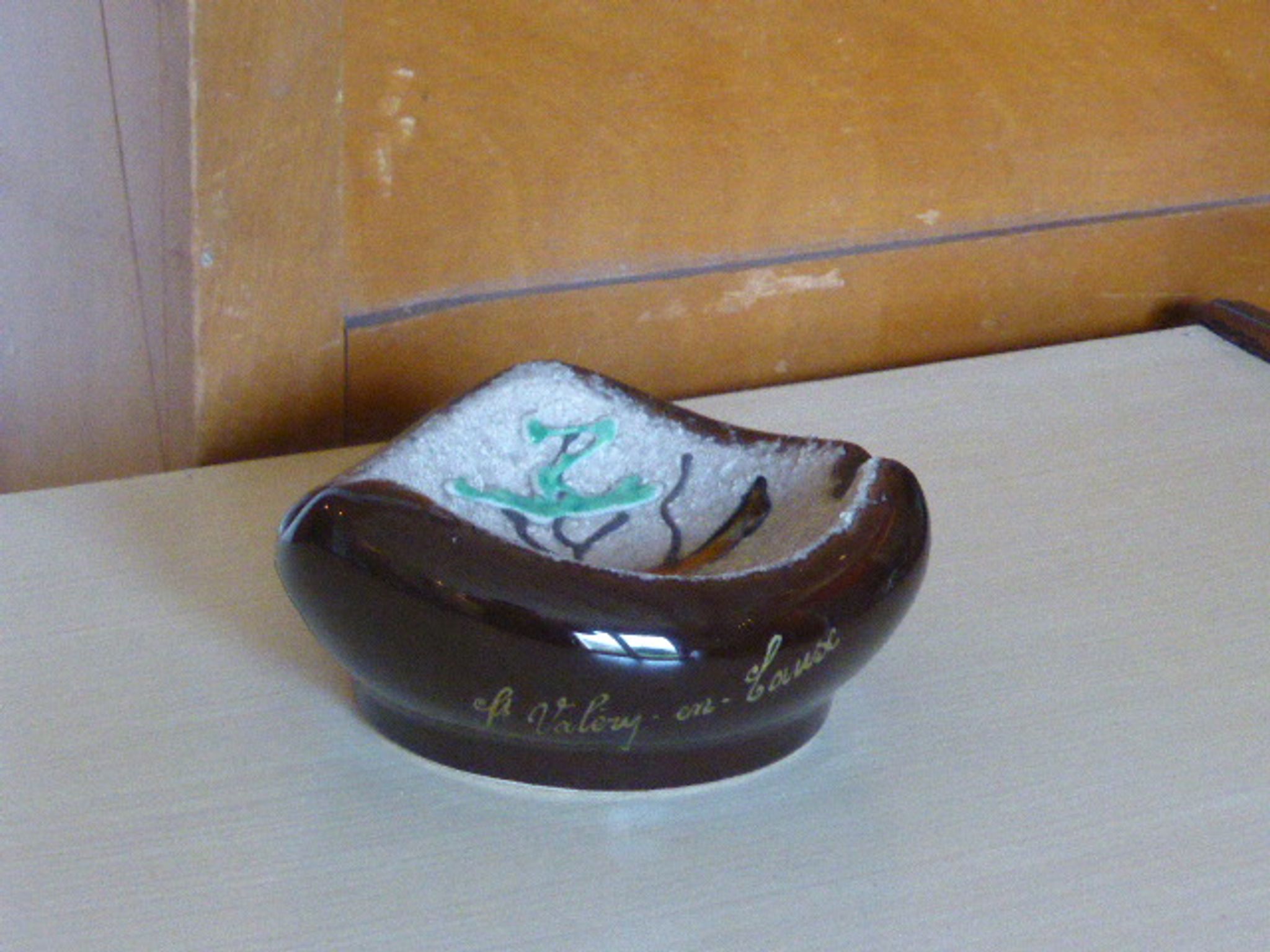 Bird ashtray enamelled