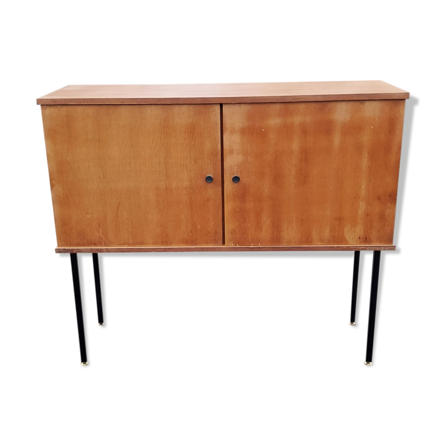 Buffet of the 60s in blond oak metal feet with square section