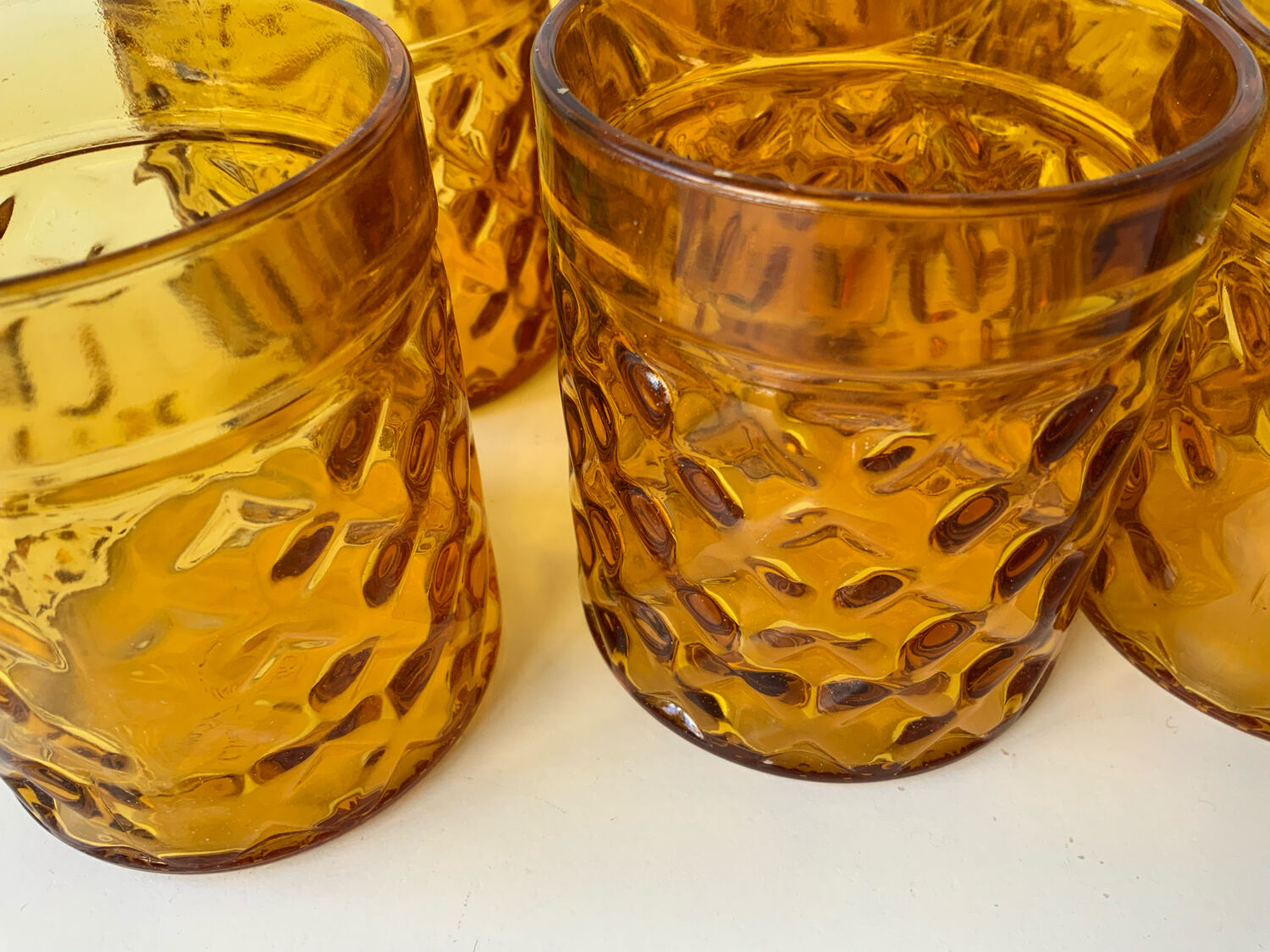 8 amber glasses