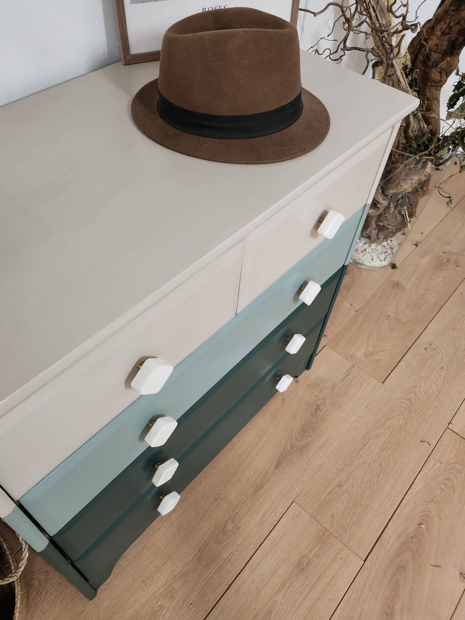 Spring commode 3 colours