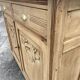 Buffet parisien en bois brut