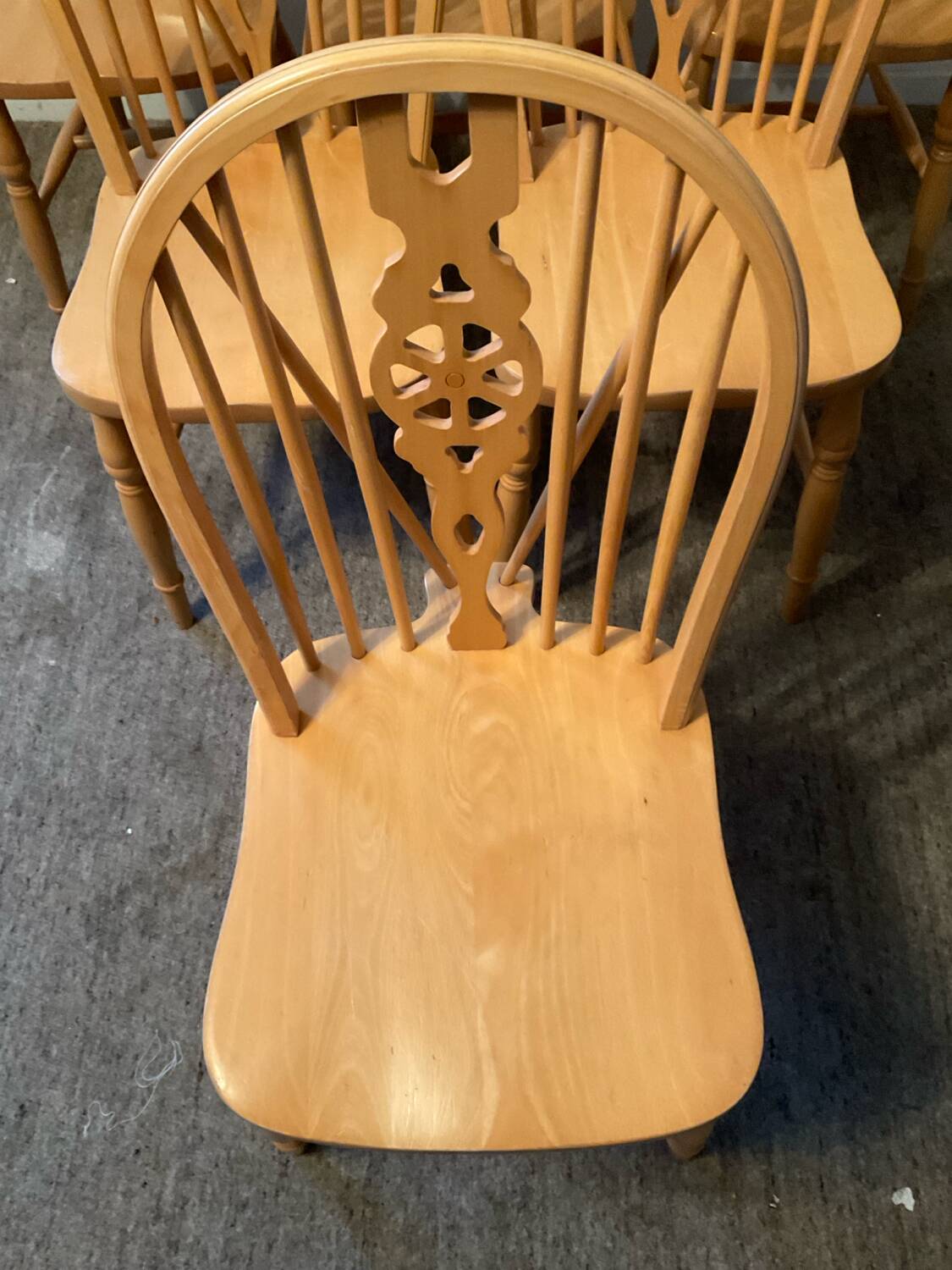 Set of 6 Dutch chairs in solid beech wood.