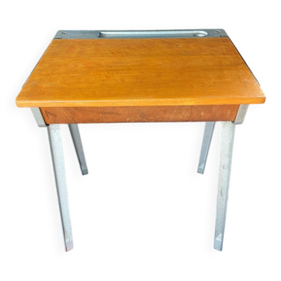 Bureau enfant moderniste