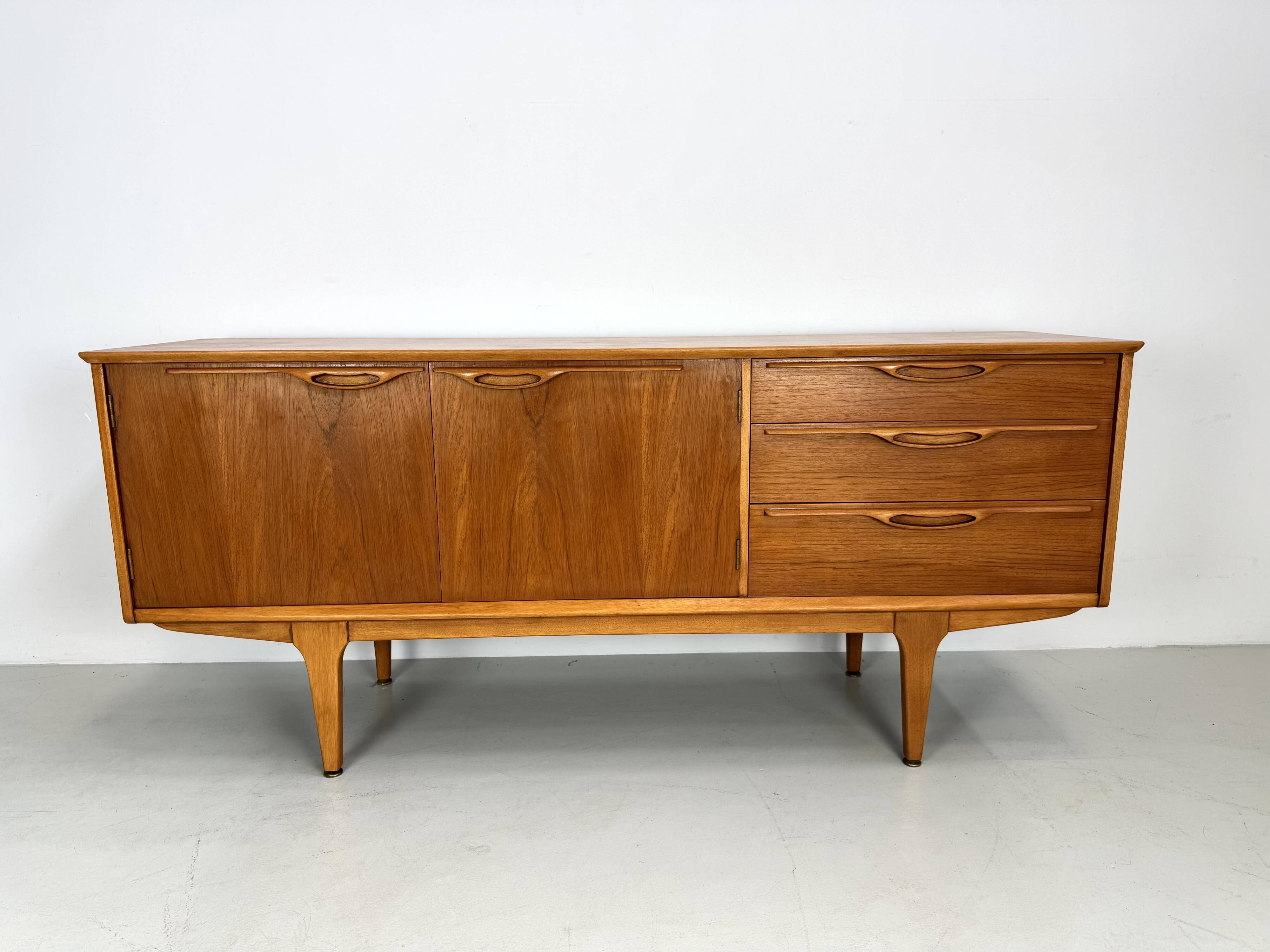 Buffet vintage par Jentique