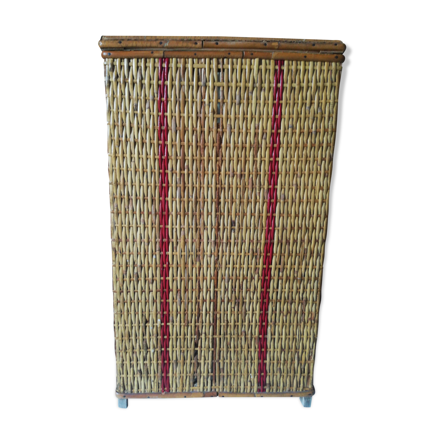 Wicker storage basket