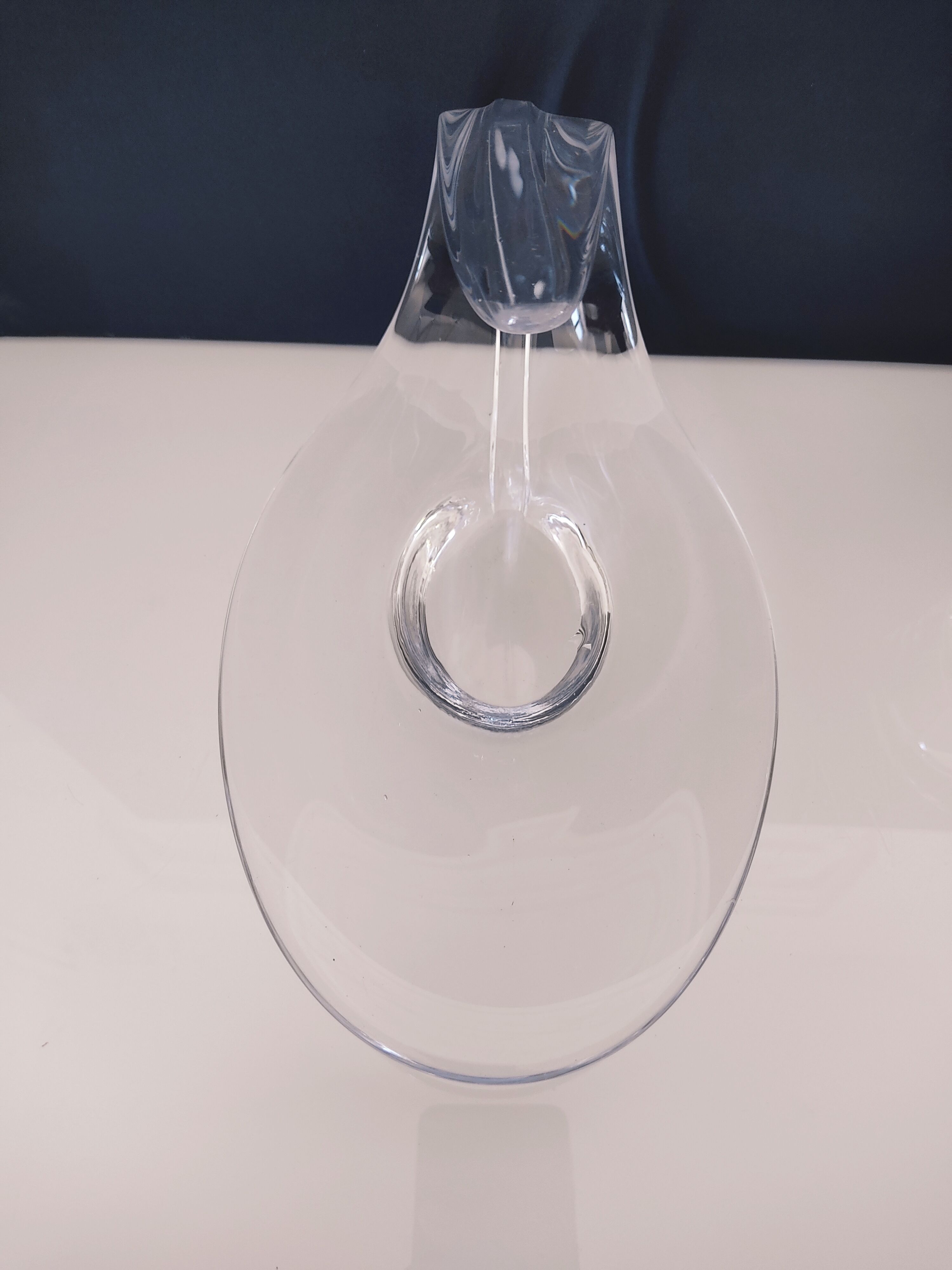 Empty cup crystal pocket